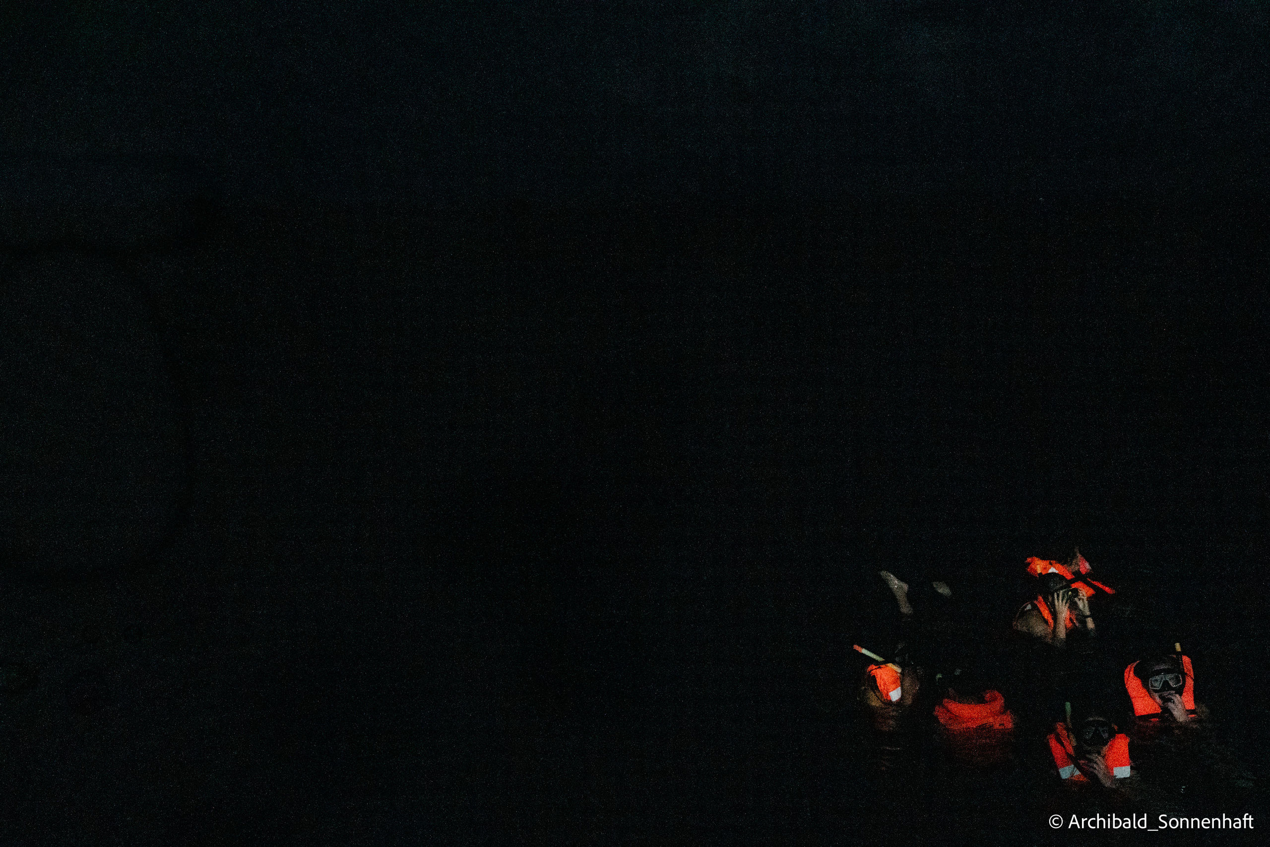 Thai, Phiphi. Photographer in Guangzhou, China. Archibald Sonnenhaft