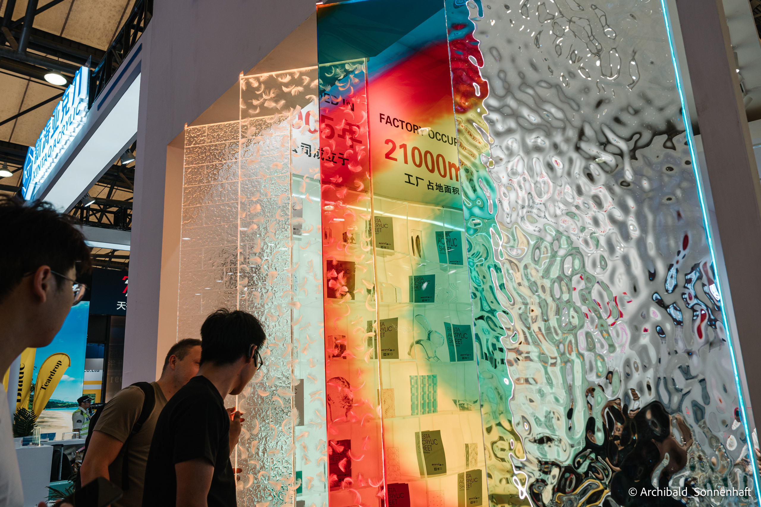 One day in Shanghai. Photographer in Guangzhou, China. Archibald Sonnenhaft