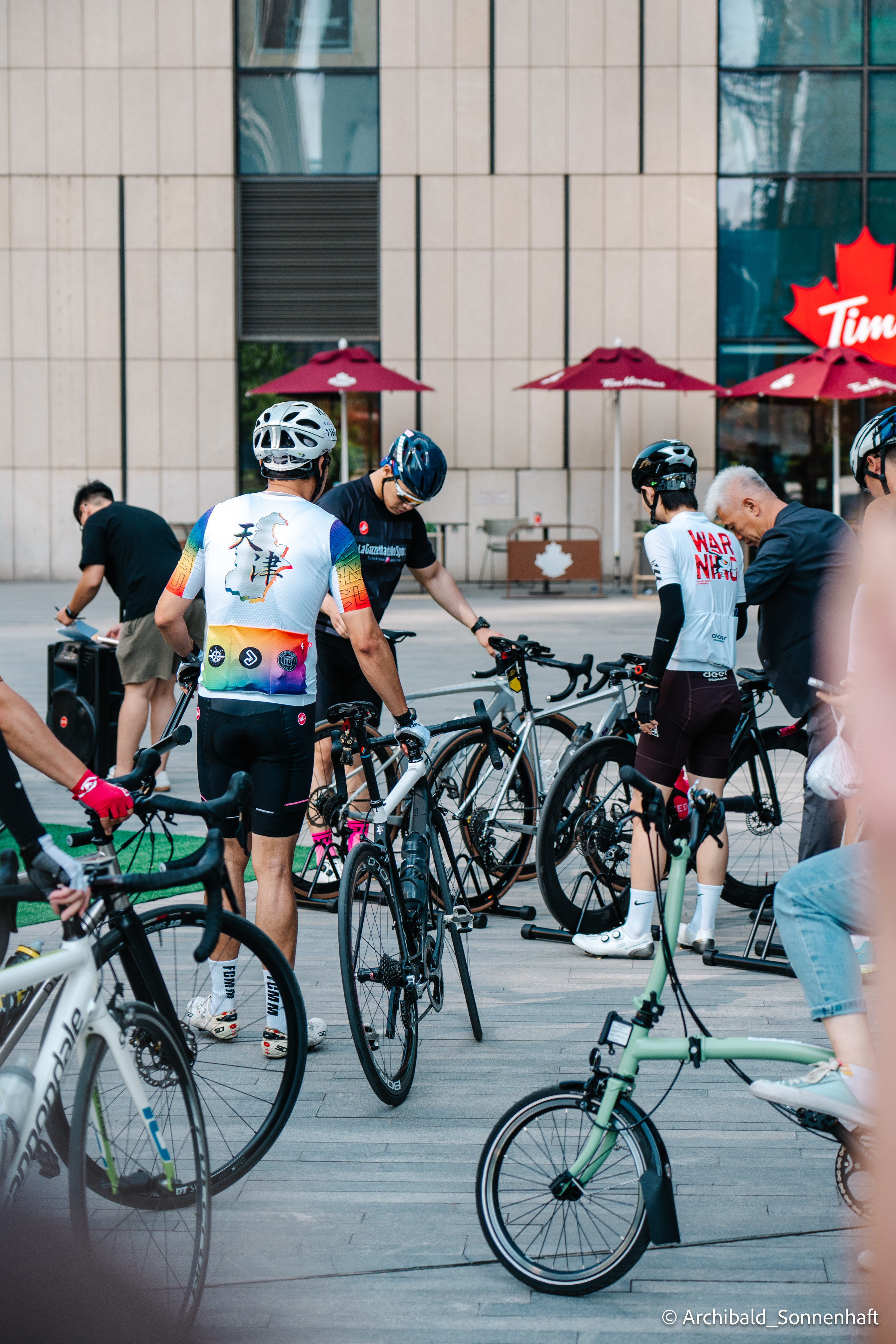 Tur de Tianjin. Photographer in Guangzhou, China. Archibald Sonnenhaft