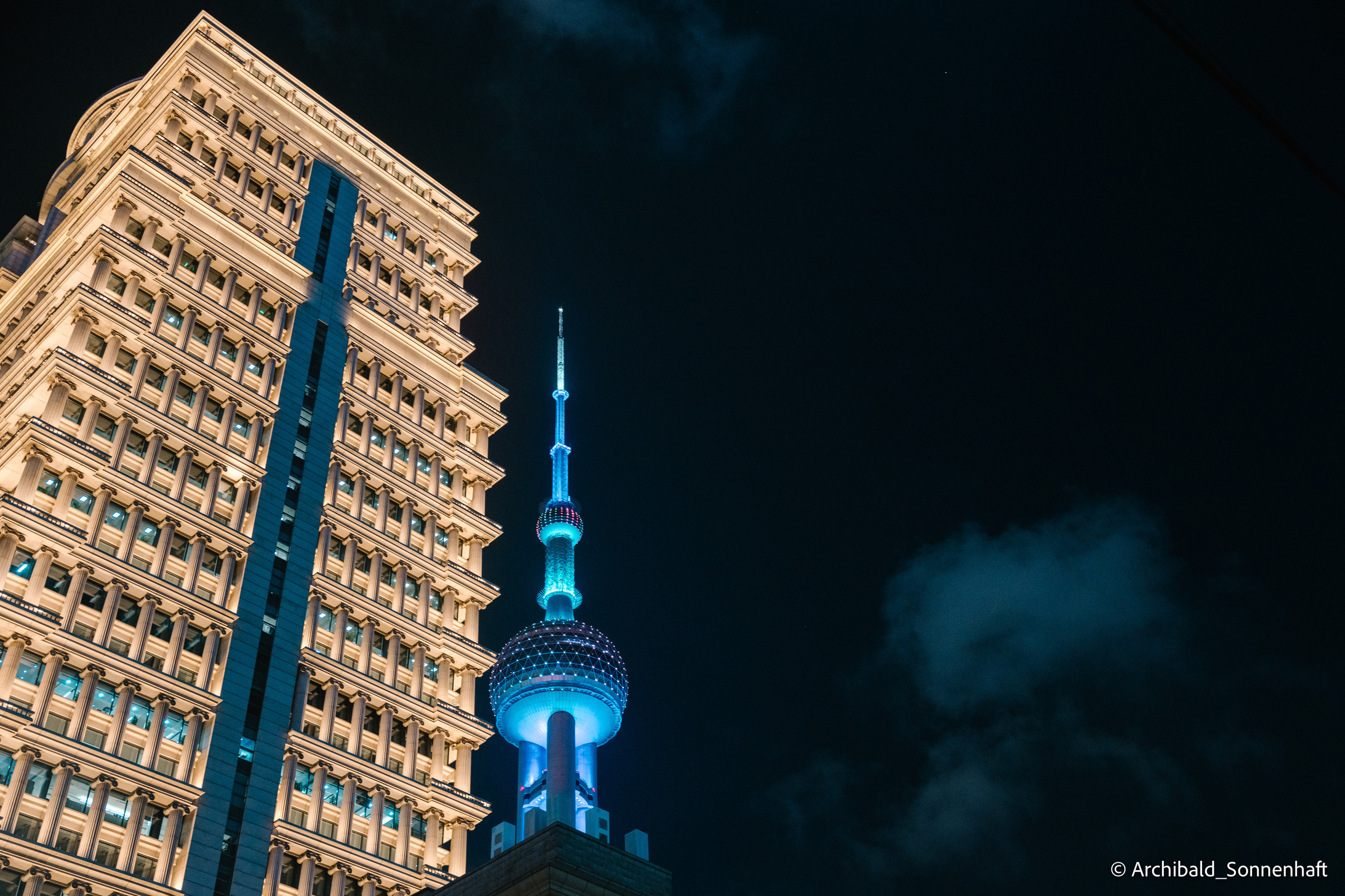 One day in Shanghai. Photographer in Guangzhou, China. Archibald Sonnenhaft