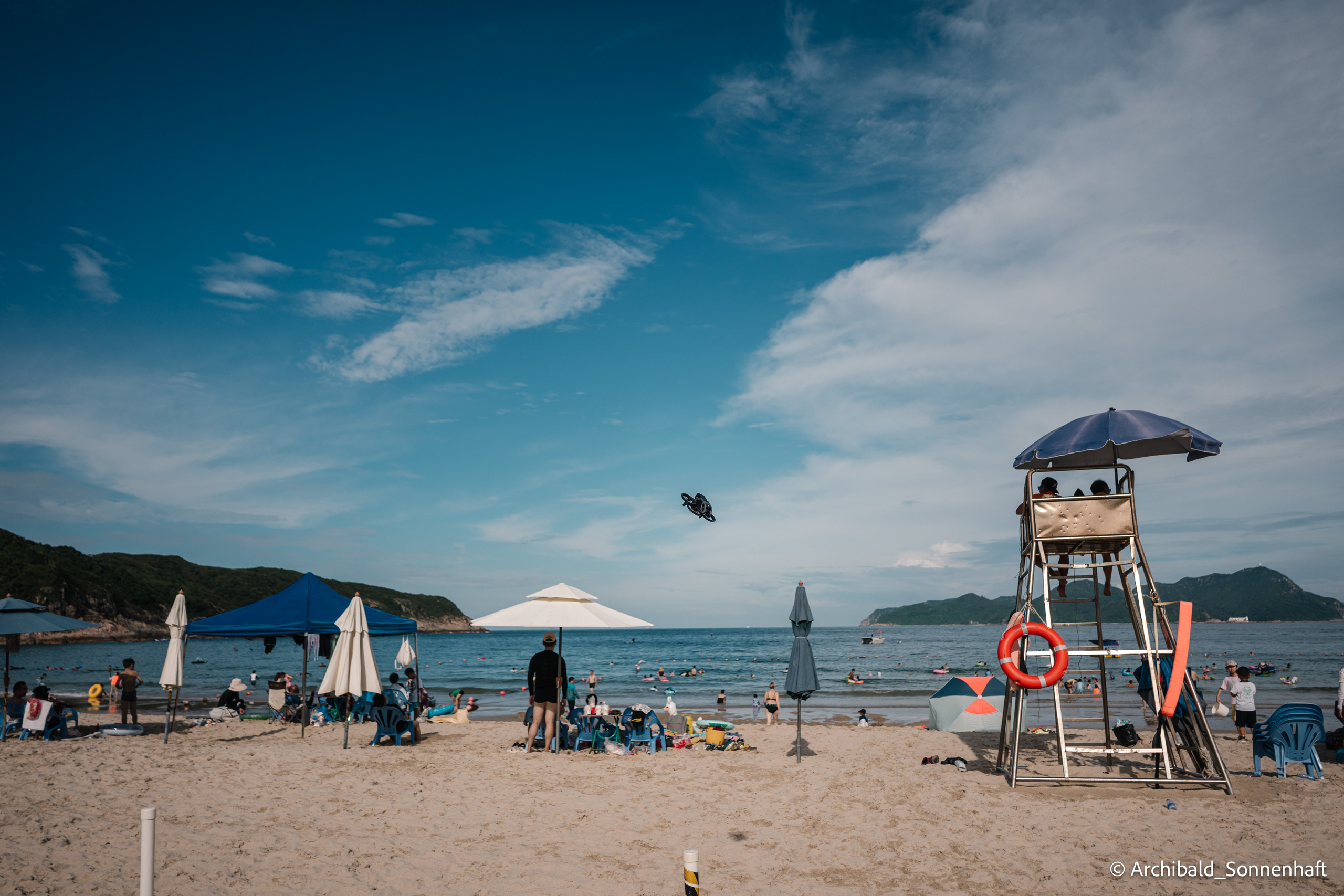 Dongchong. Photographer in Guangzhou, China. Archibald Sonnenhaft