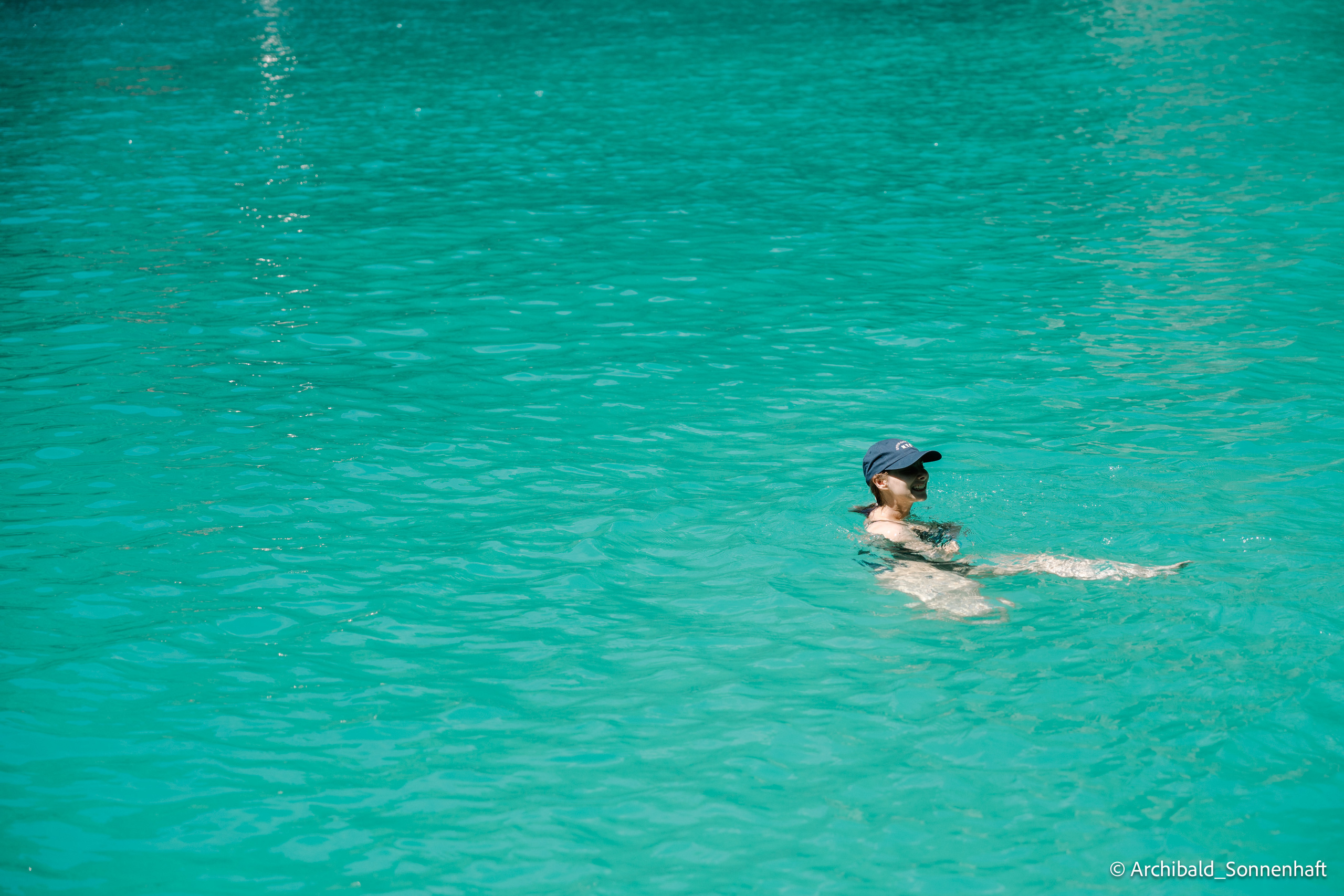 Thai, Phiphi. Photographer in Guangzhou, China. Archibald Sonnenhaft