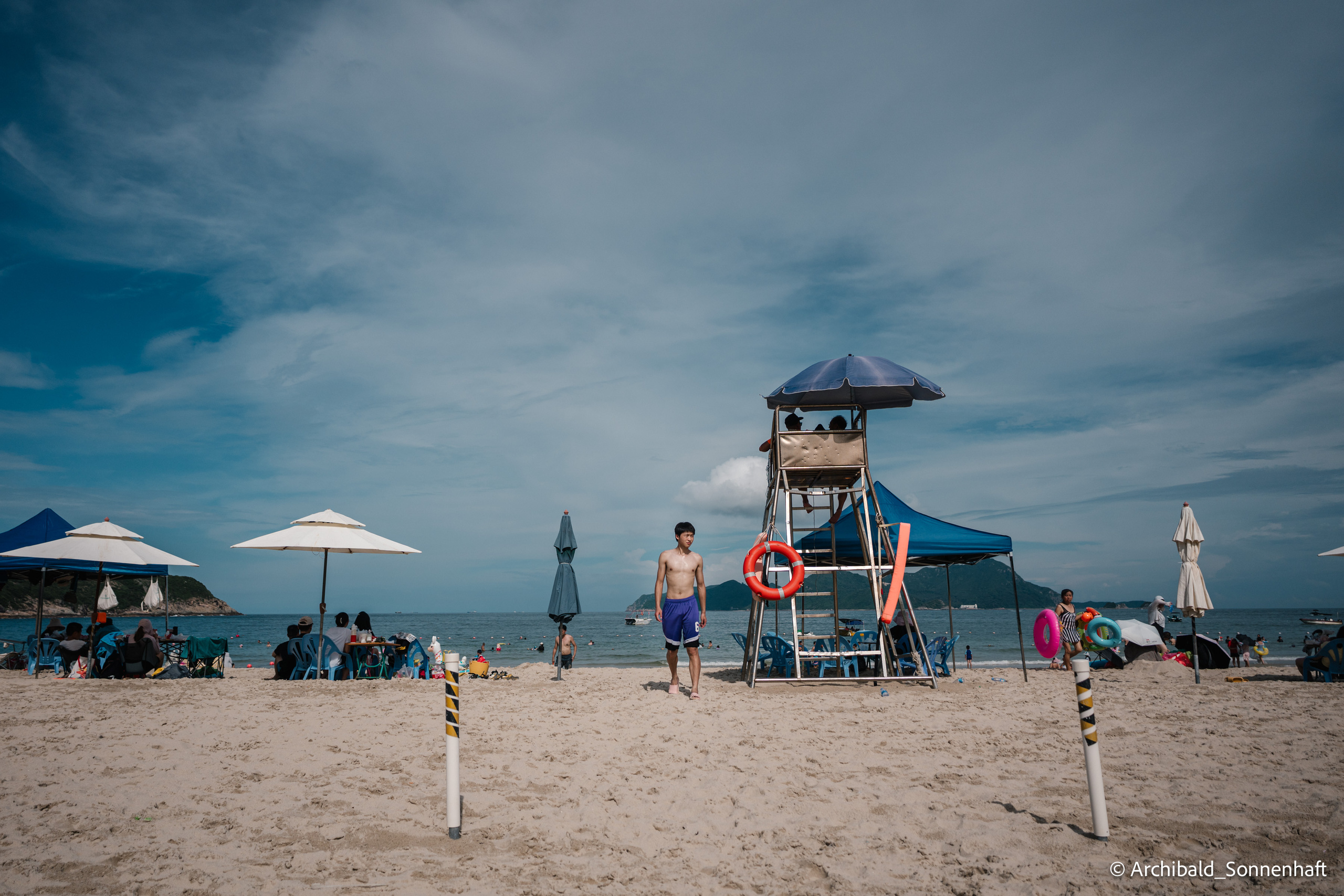 Dongchong. Photographer in Guangzhou, China. Archibald Sonnenhaft
