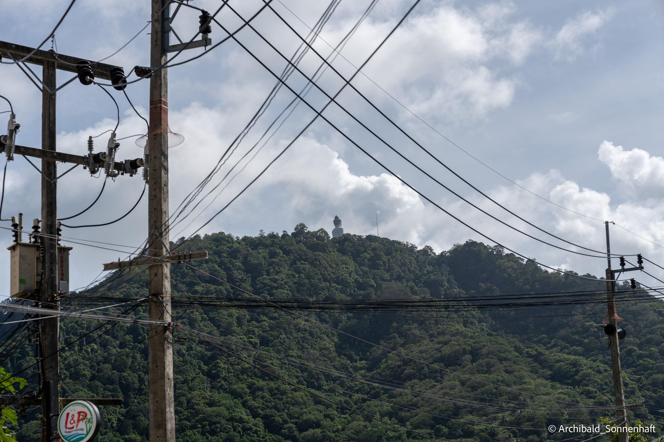 Thai Phuket to Phiphi. Photographer in Guangzhou, China. Archibald Sonnenhaft
