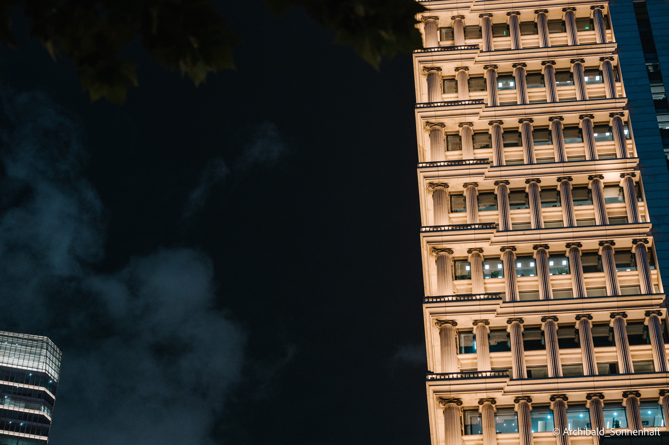 One day in Shanghai. Photographer in Guangzhou, China. Archibald Sonnenhaft