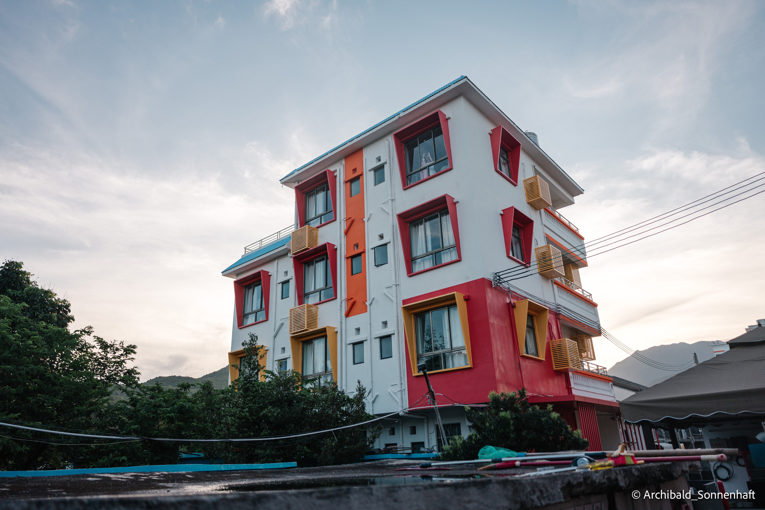 Dongchong. Photographer in Guangzhou, China. Archibald Sonnenhaft