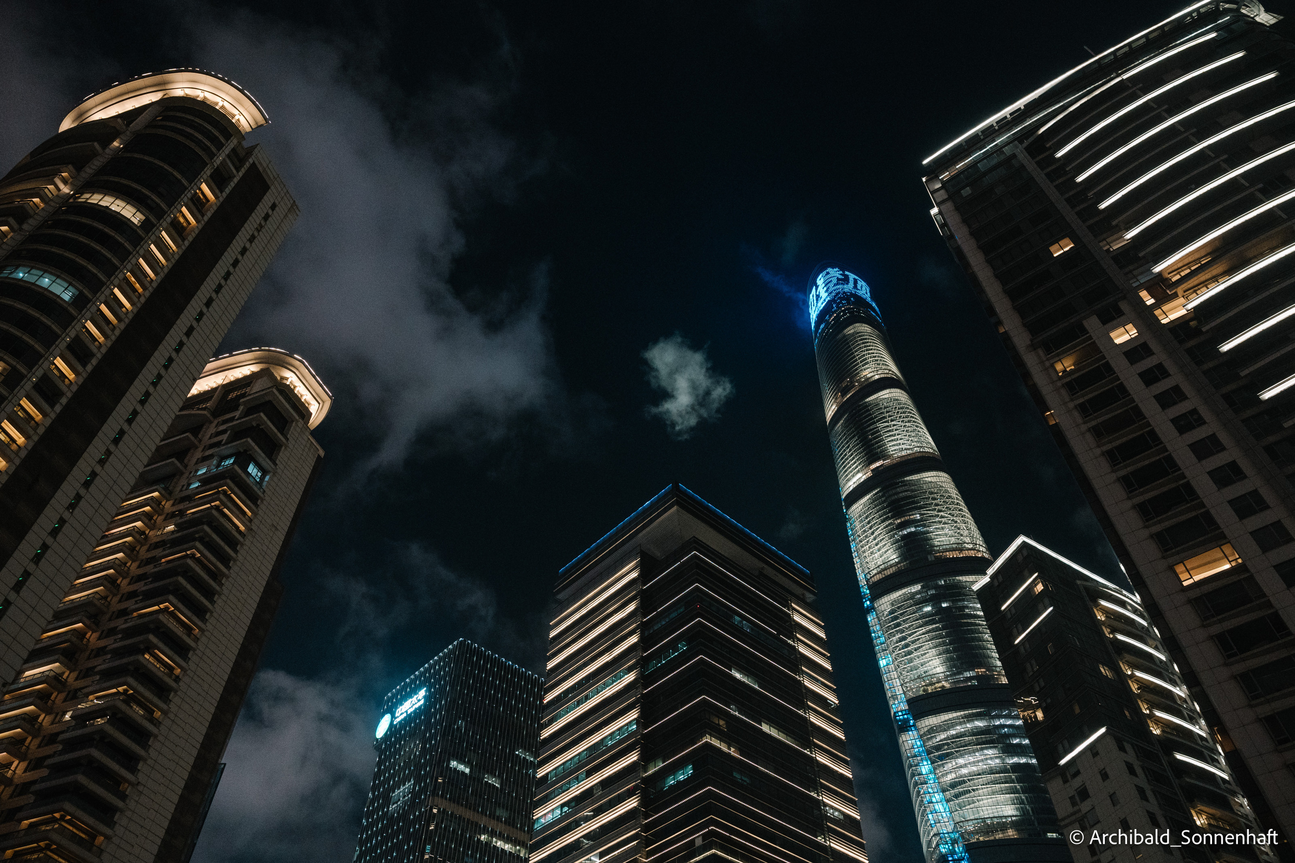 One day in Shanghai. Photographer in Guangzhou, China. Archibald Sonnenhaft