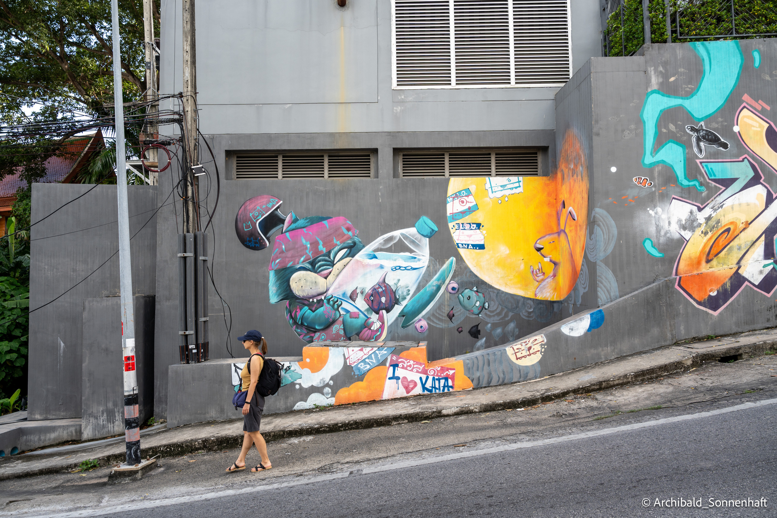 Thai Phuket to Phiphi. Photographer in Guangzhou, China. Archibald Sonnenhaft