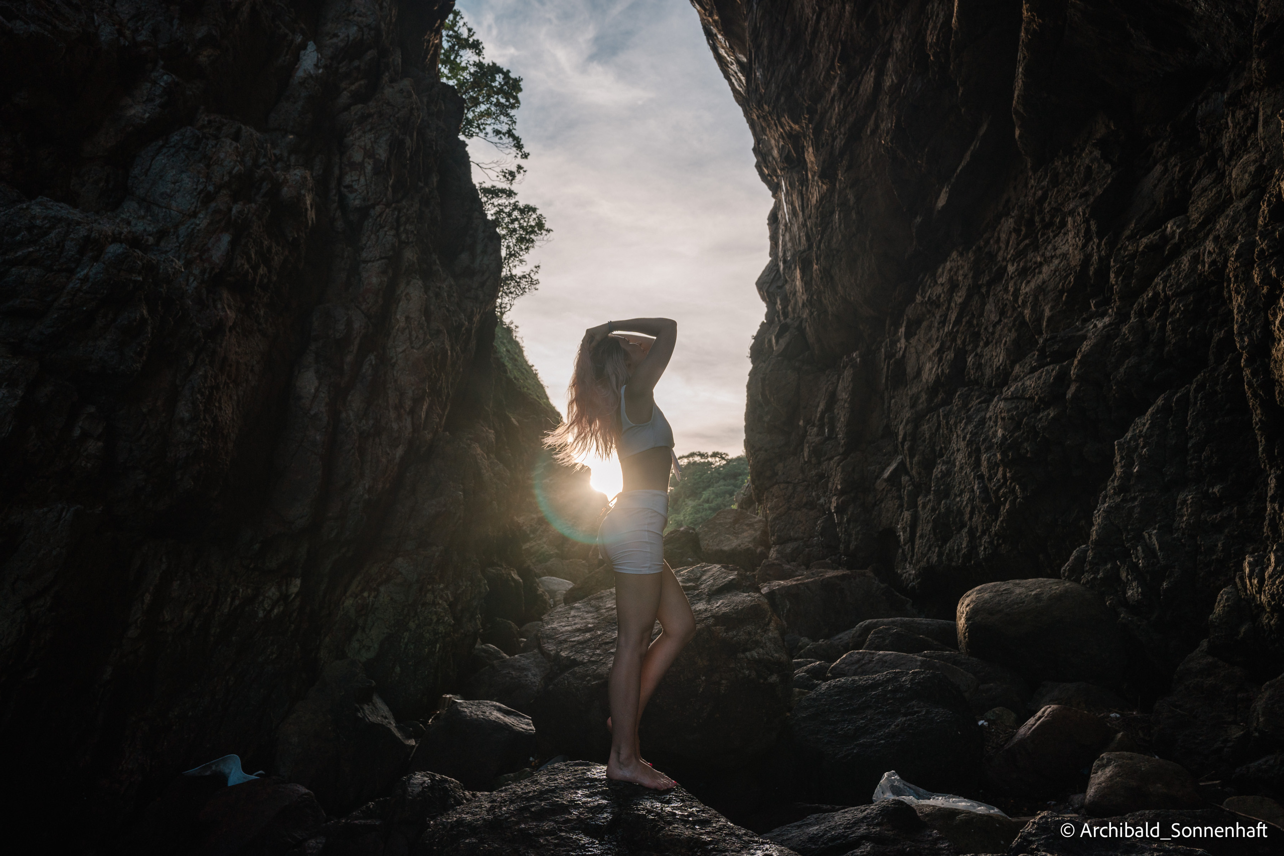 Dongchong. Photographer in Guangzhou, China. Archibald Sonnenhaft