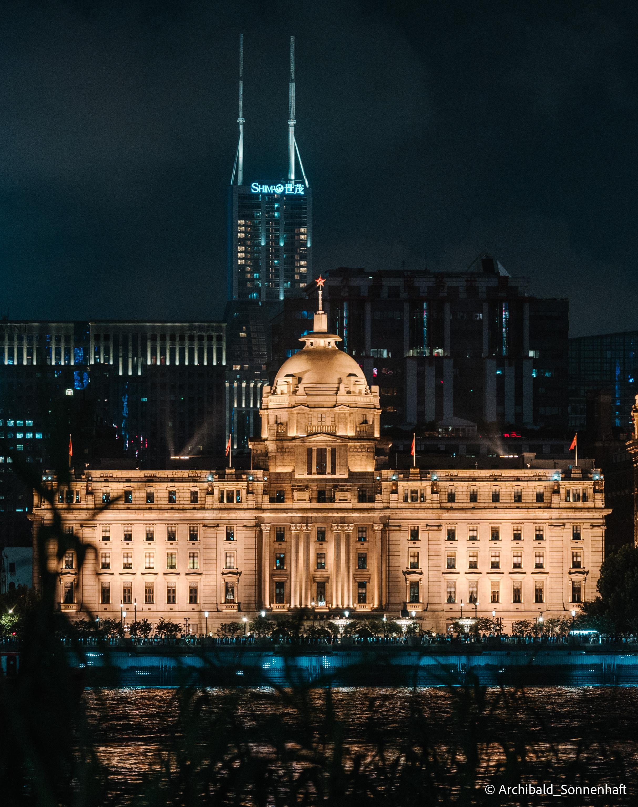 One day in Shanghai. Photographer in Guangzhou, China. Archibald Sonnenhaft