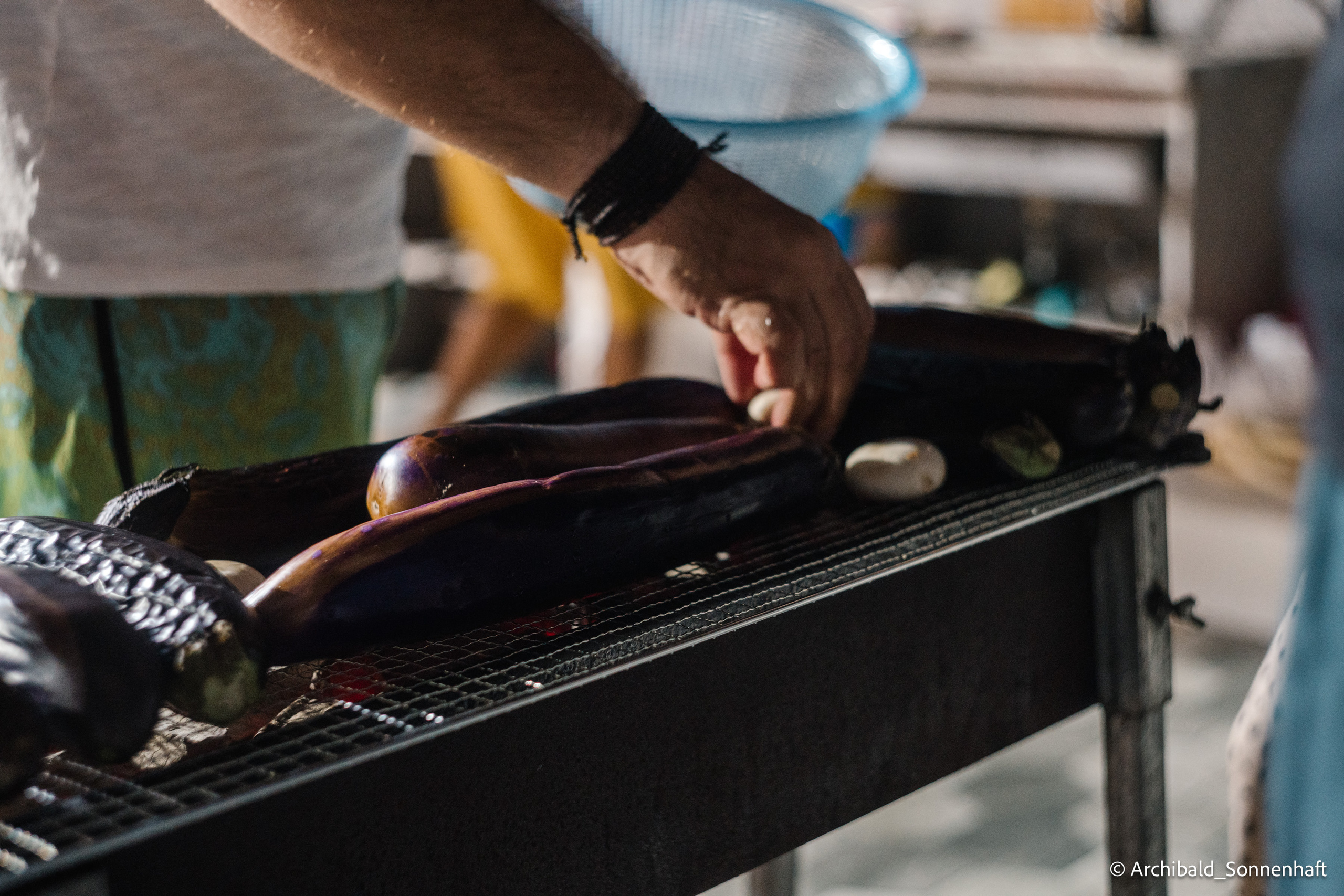 Dongchong. Photographer in Guangzhou, China. Archibald Sonnenhaft