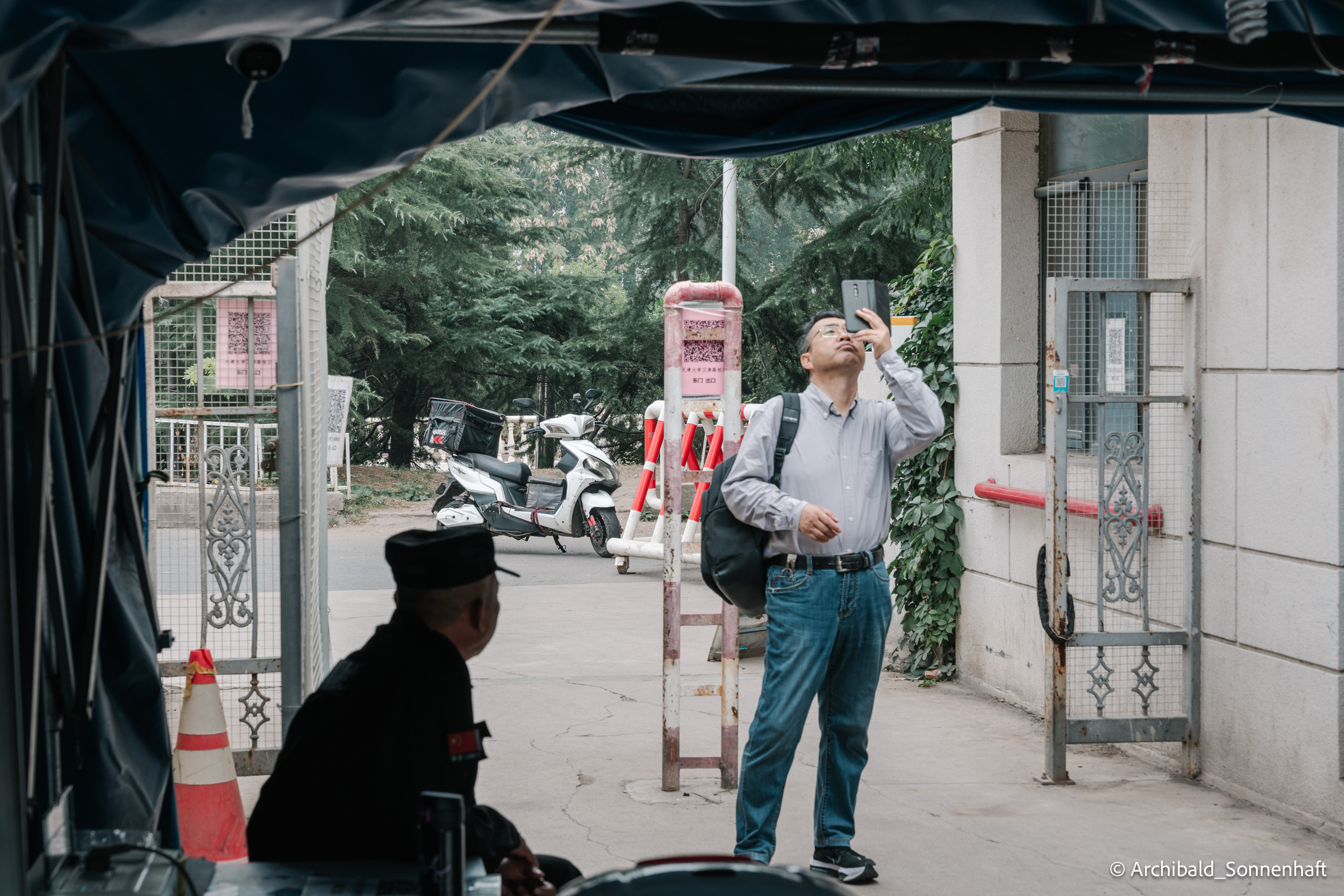 Yuebing day. Photographer in Guangzhou, China. Archibald Sonnenhaft
