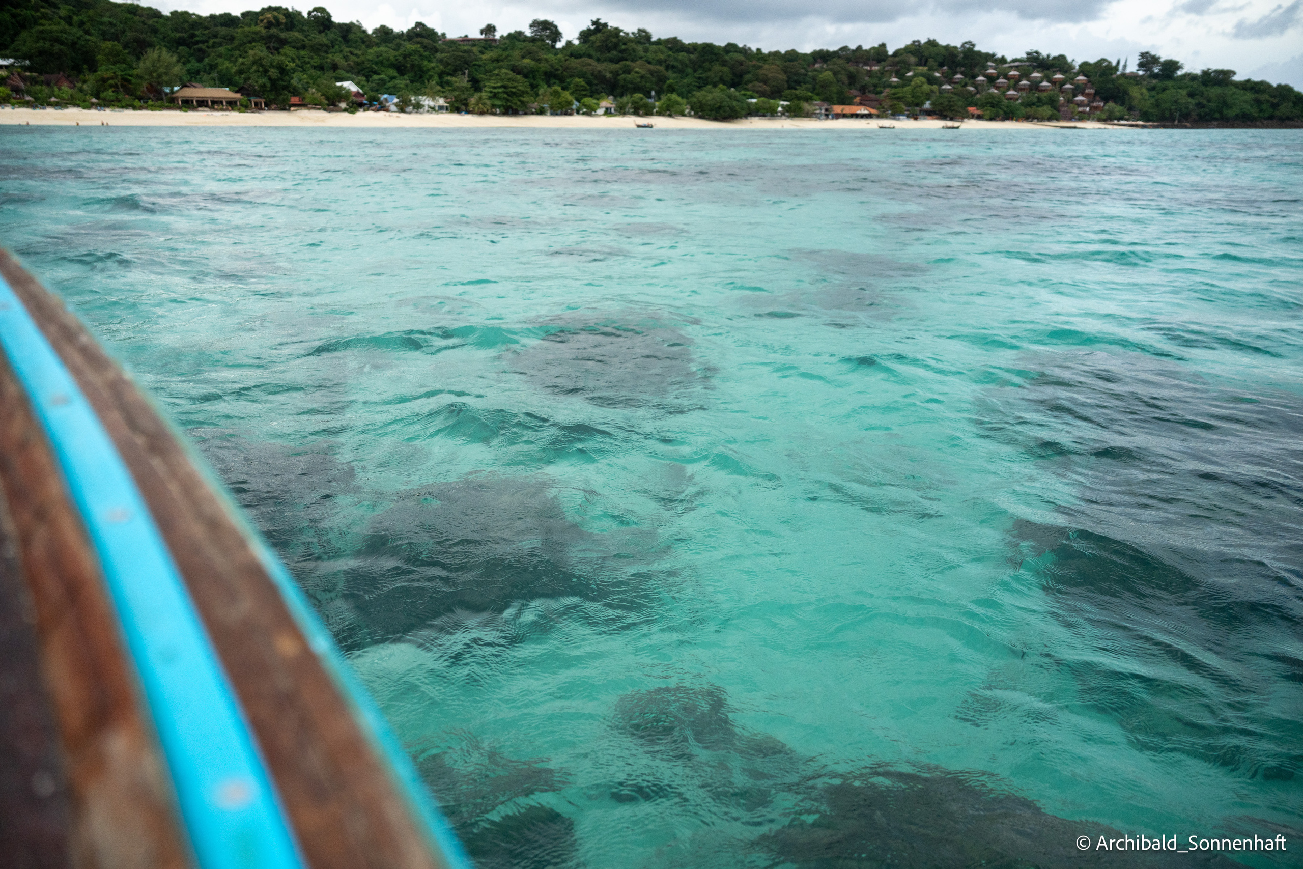 Thai Phuket to Phiphi. Photographer in Guangzhou, China. Archibald Sonnenhaft