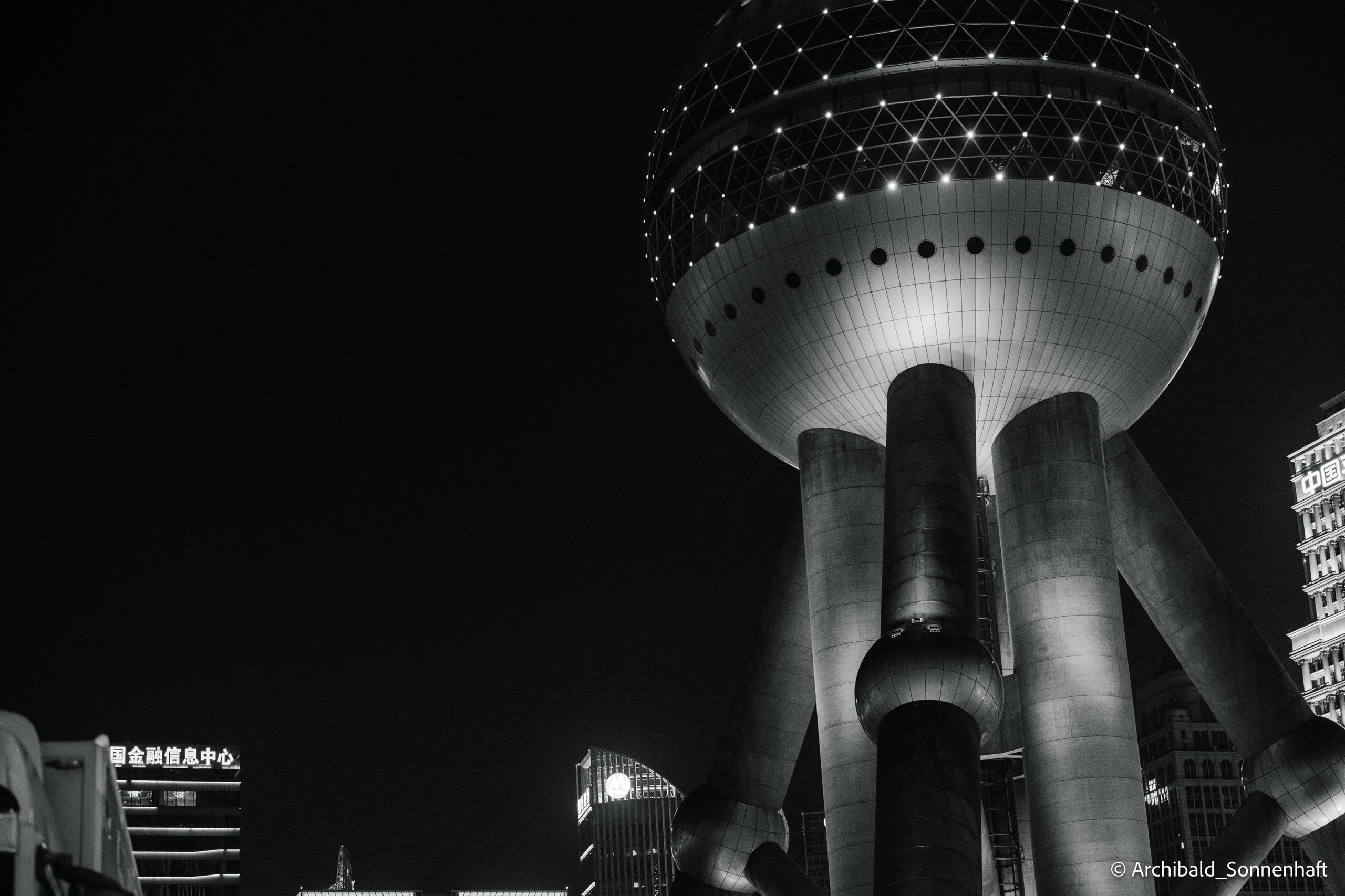 One day in Shanghai. Photographer in Guangzhou, China. Archibald Sonnenhaft