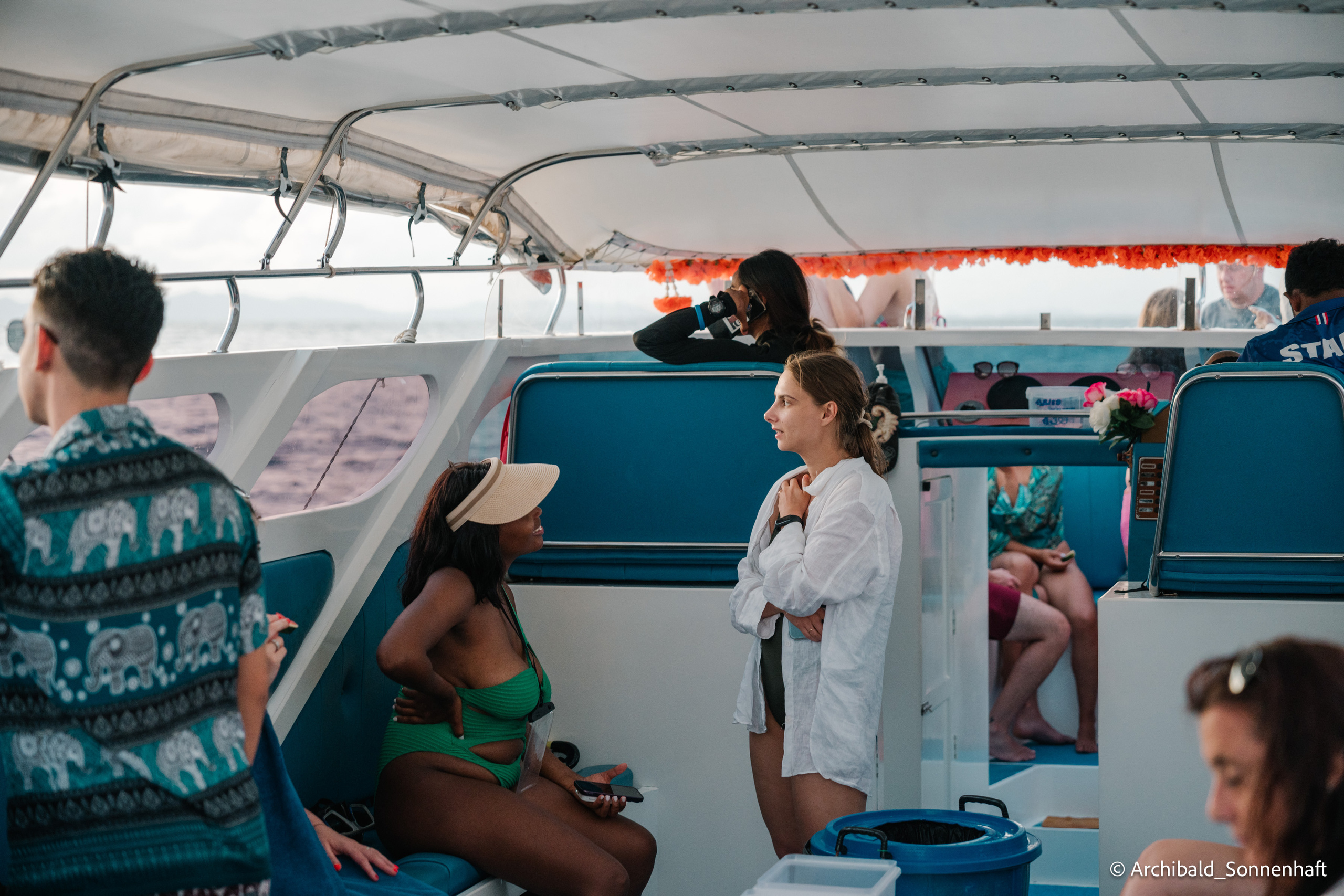 Thai, Phiphi. Photographer in Guangzhou, China. Archibald Sonnenhaft