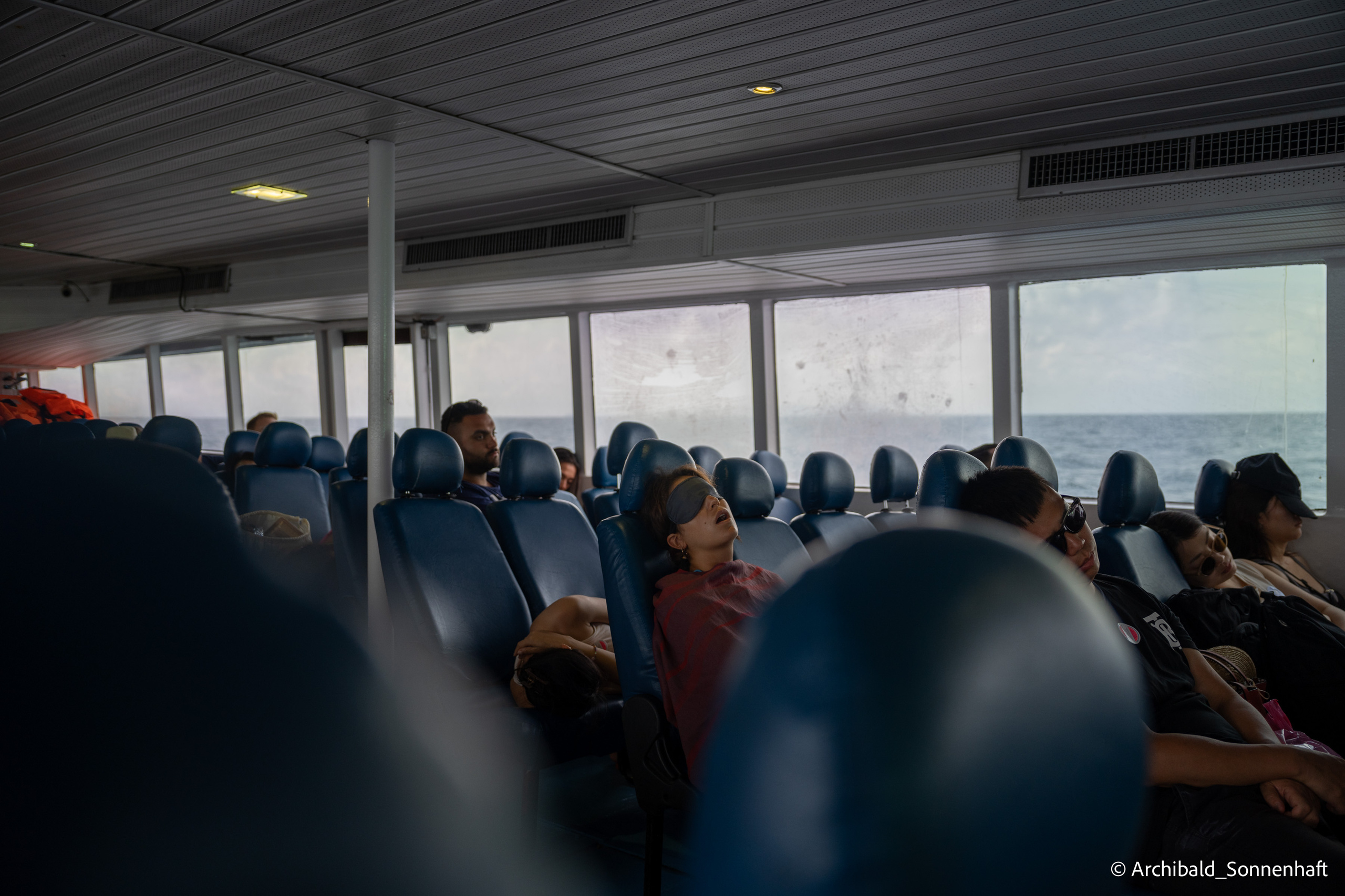 Thai Phuket to Phiphi. Photographer in Guangzhou, China. Archibald Sonnenhaft