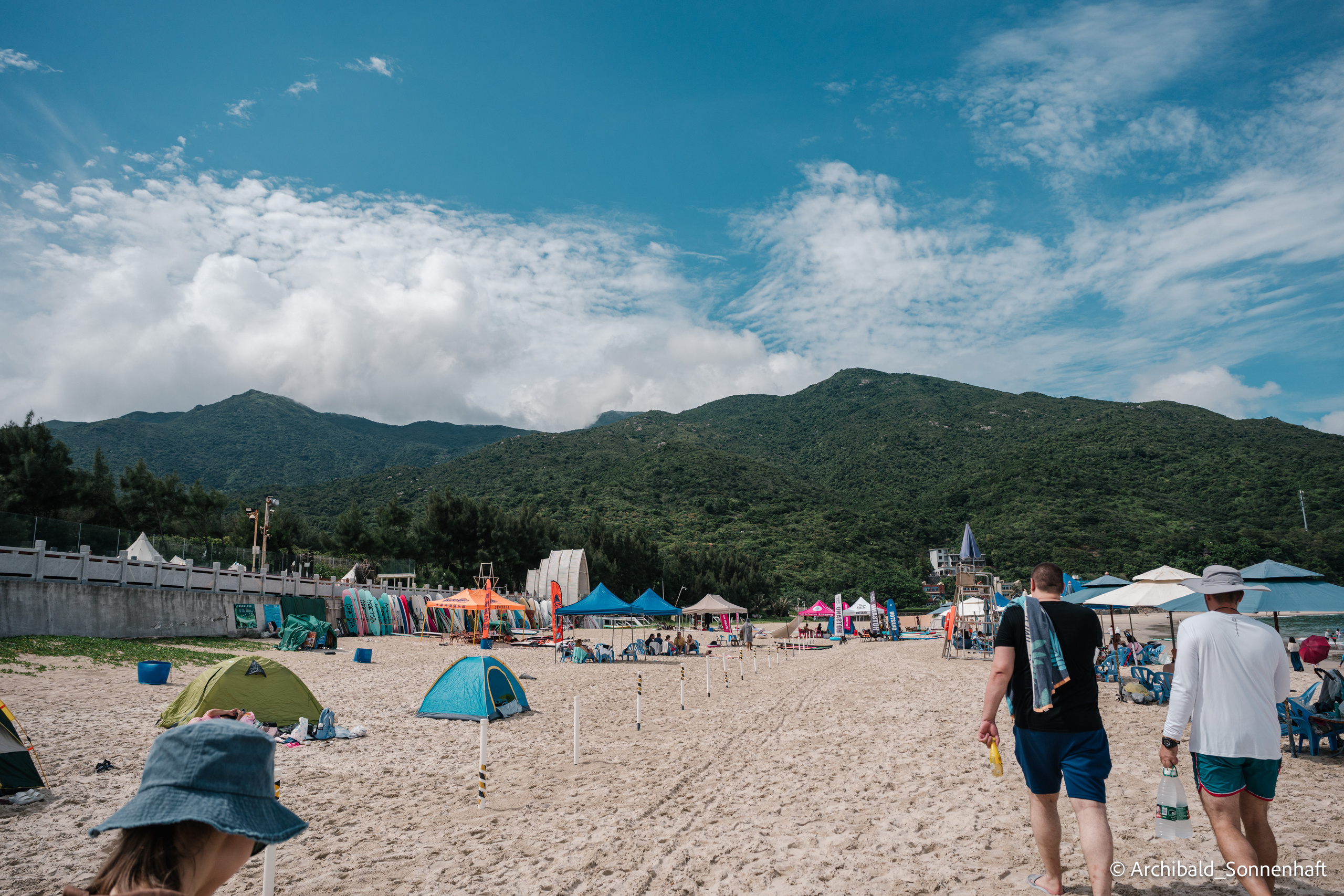 Dongchong. Photographer in Guangzhou, China. Archibald Sonnenhaft
