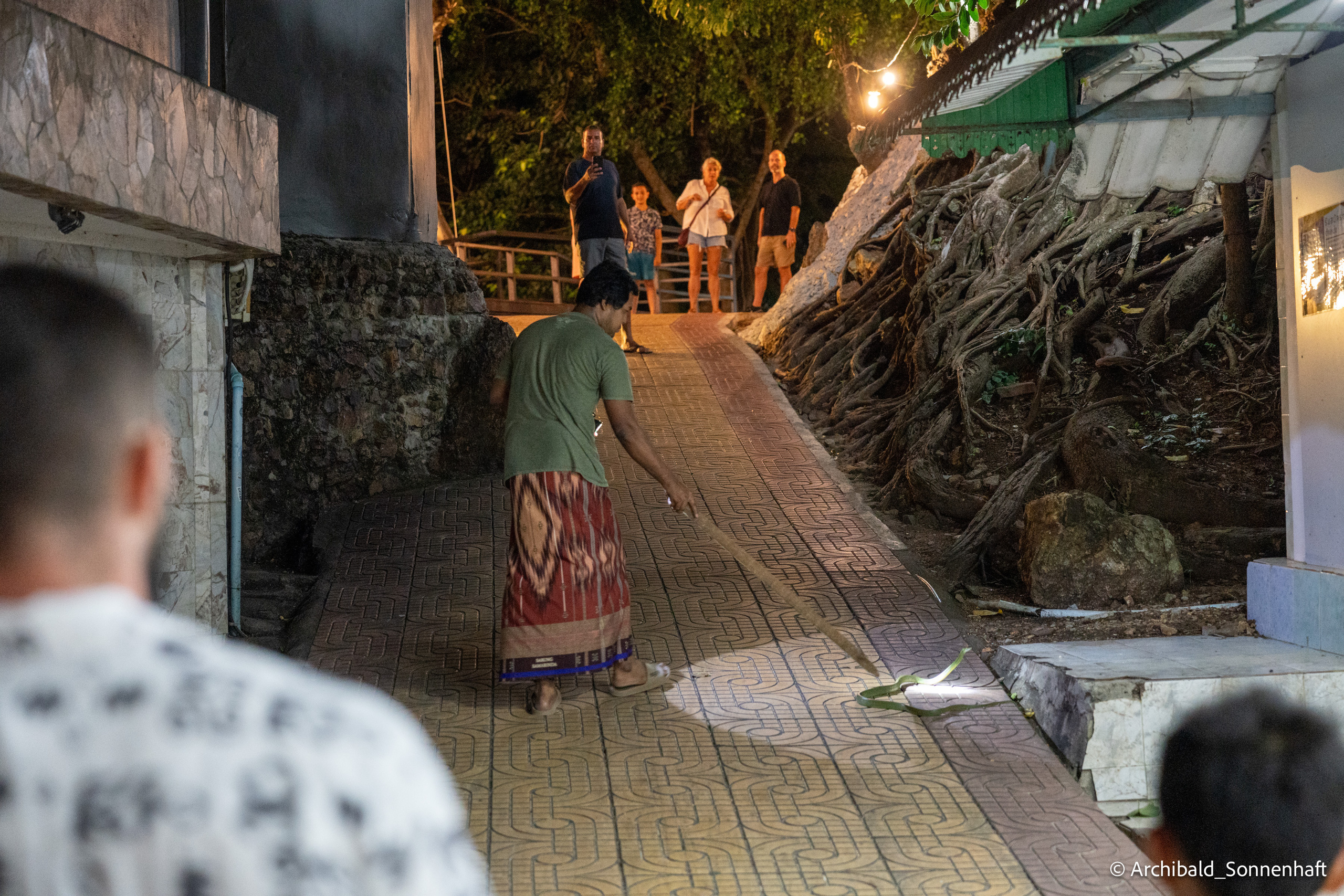 Thai, Phiphi. Photographer in Guangzhou, China. Archibald Sonnenhaft