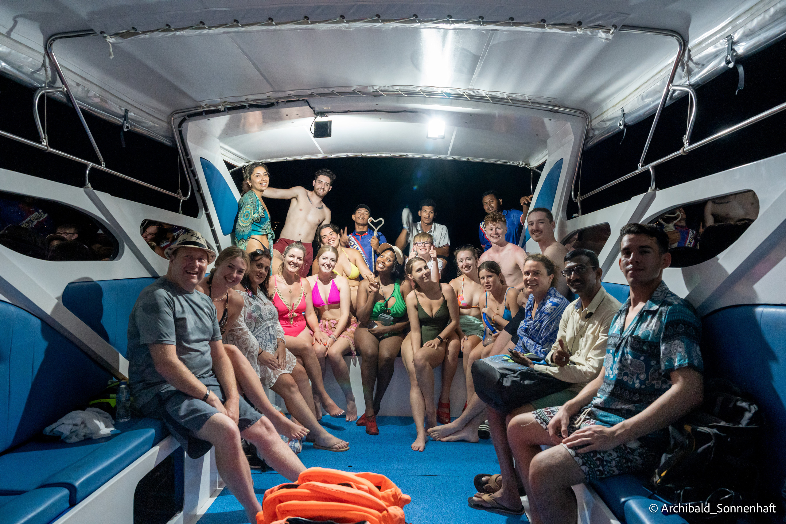 Thai, Phiphi. Photographer in Guangzhou, China. Archibald Sonnenhaft