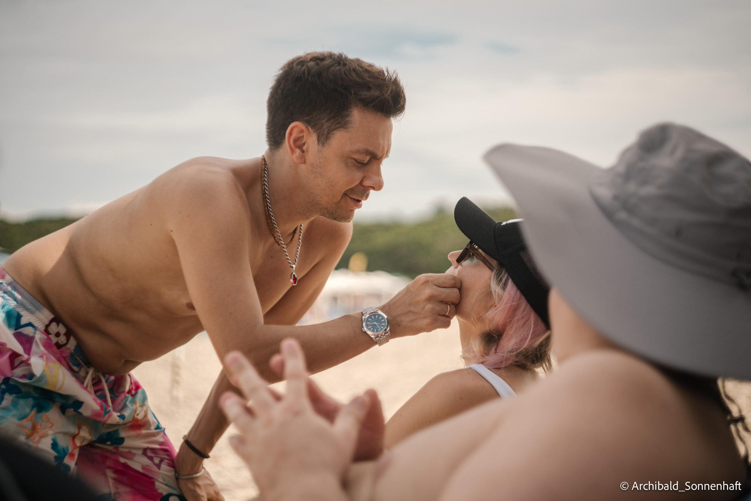 Dongchong. Photographer in Guangzhou, China. Archibald Sonnenhaft