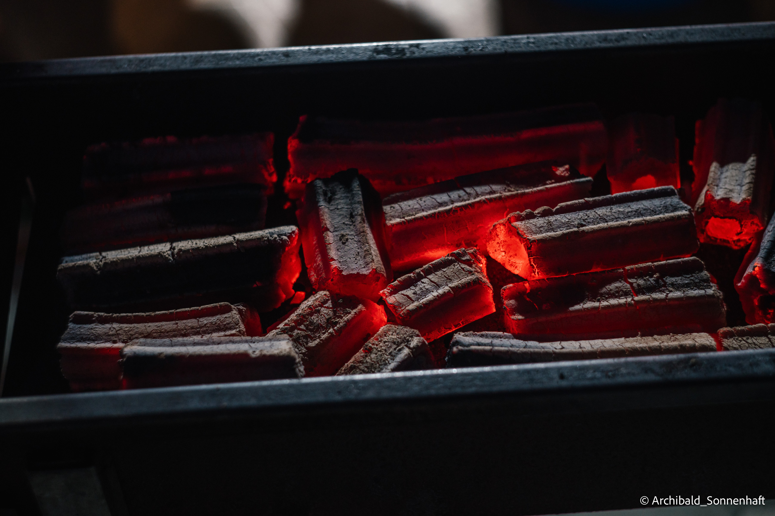 Dongchong. Photographer in Guangzhou, China. Archibald Sonnenhaft