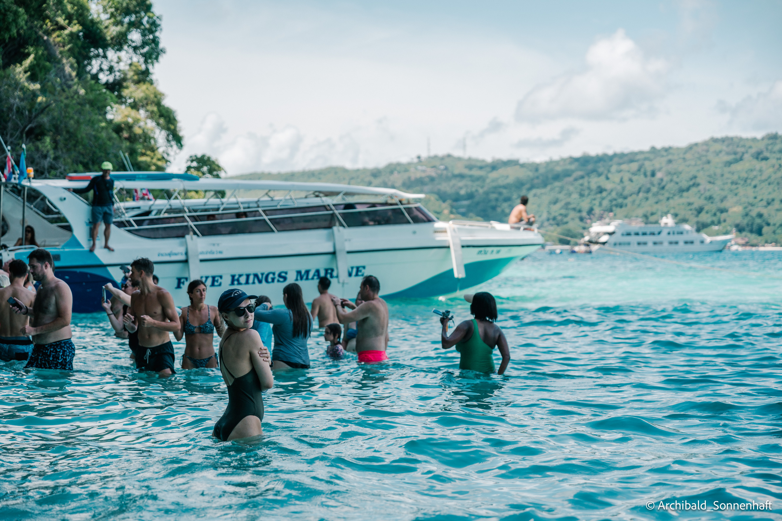 Thai, Phiphi. Photographer in Guangzhou, China. Archibald Sonnenhaft