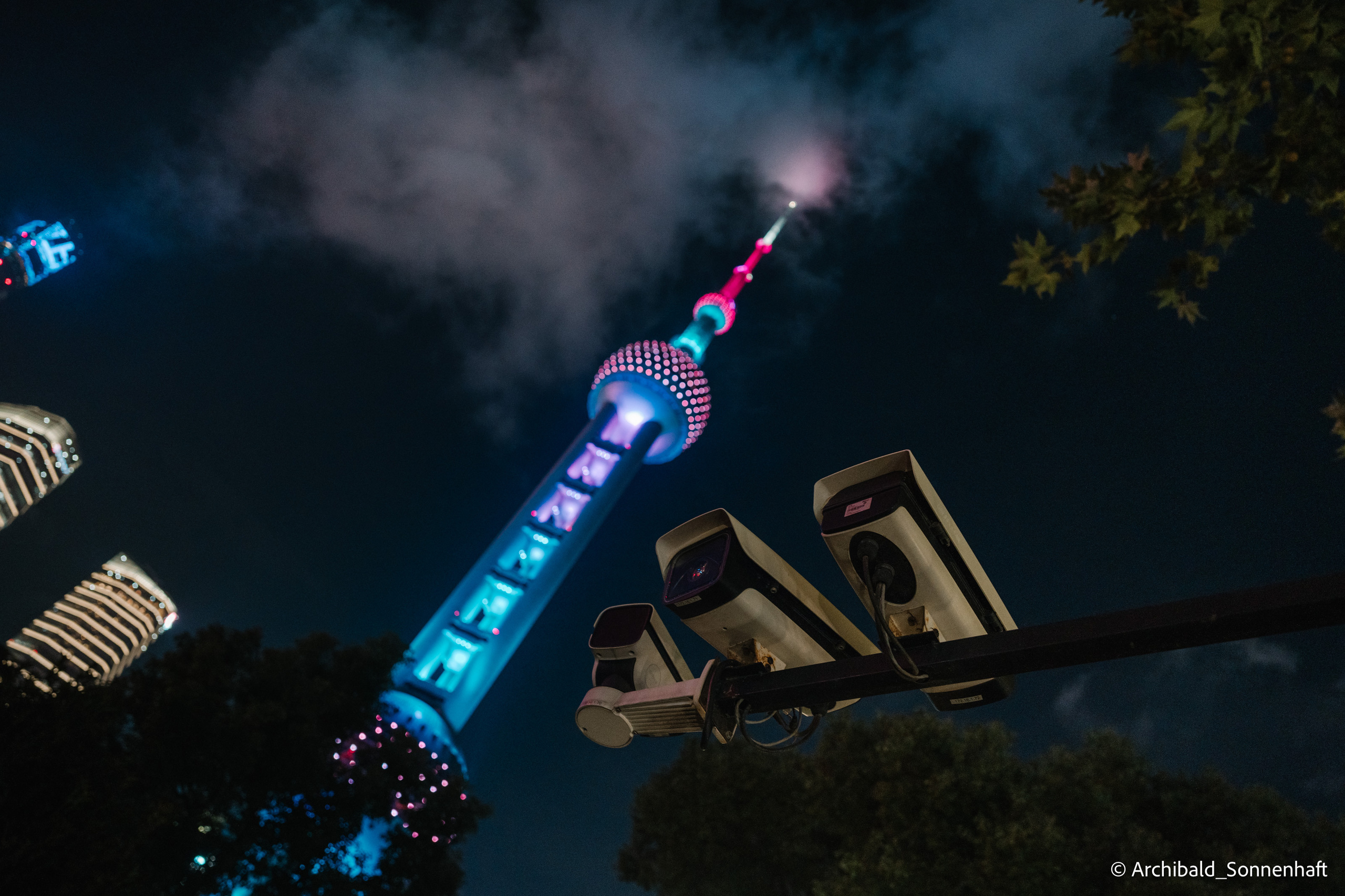 One day in Shanghai. Photographer in Guangzhou, China. Archibald Sonnenhaft