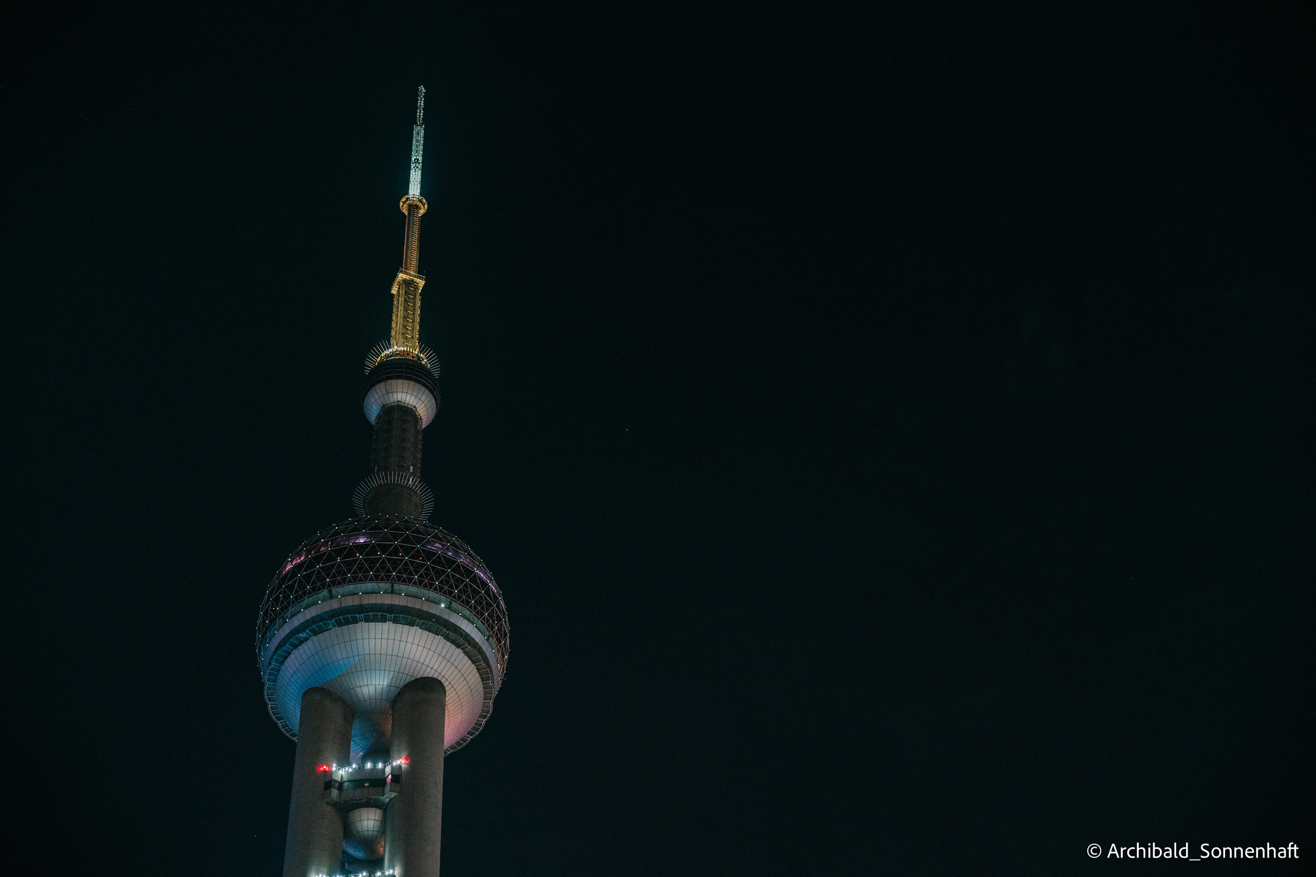 One day in Shanghai. Photographer in Guangzhou, China. Archibald Sonnenhaft