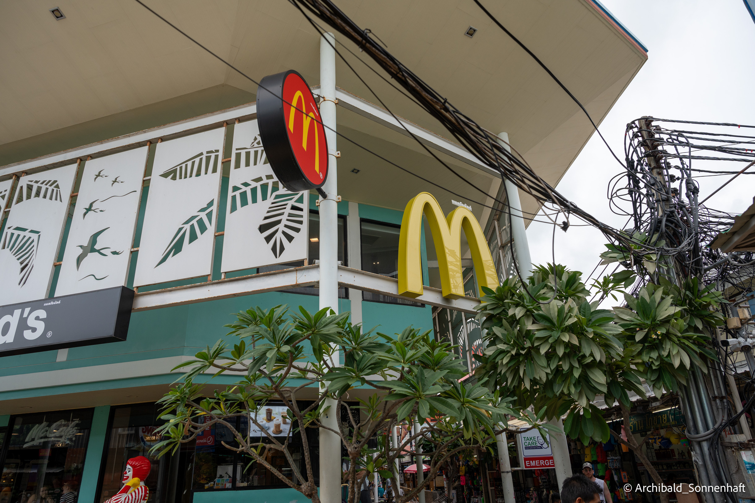 Thai Phuket to Phiphi. Photographer in Guangzhou, China. Archibald Sonnenhaft