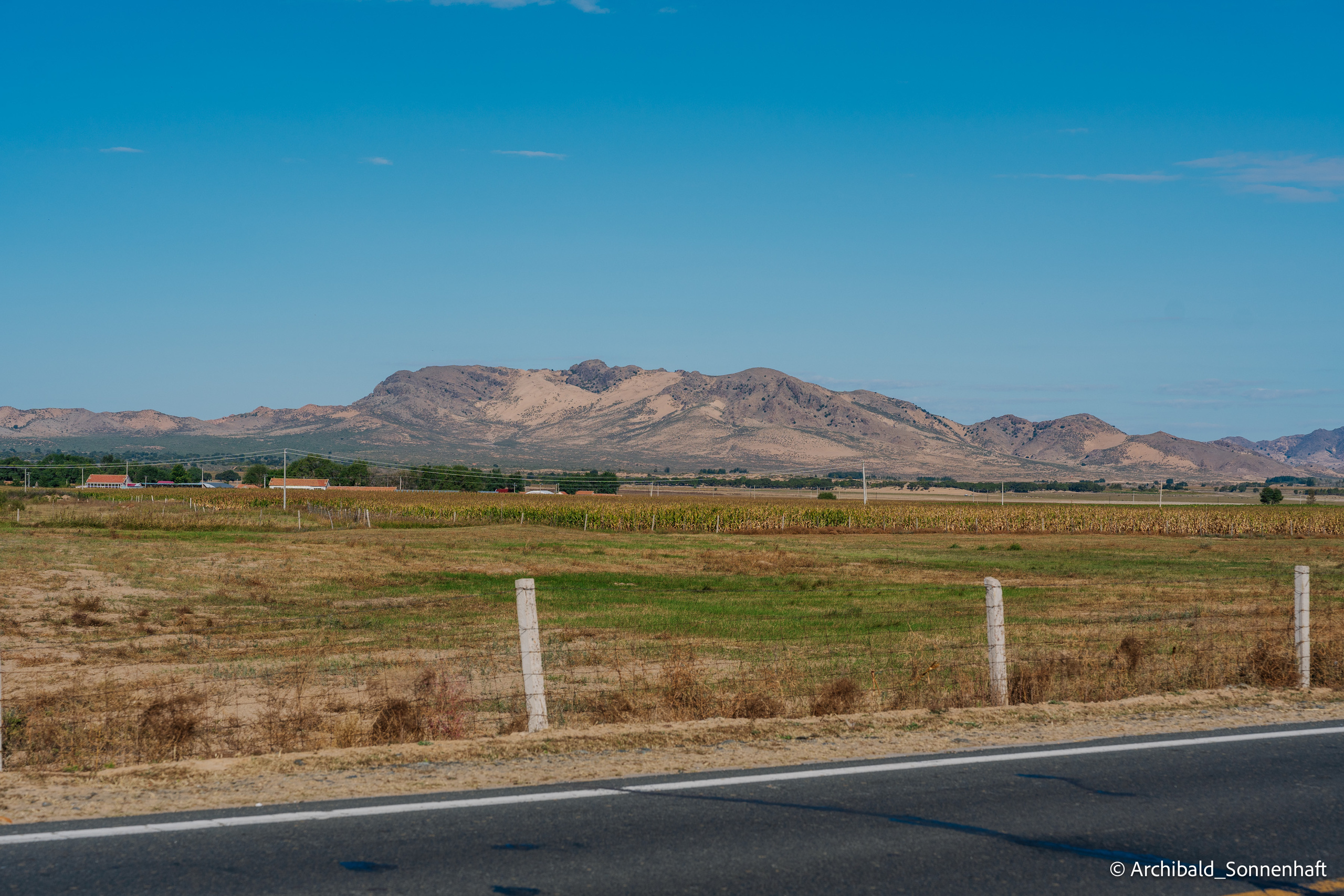 Inner Mongolia, Yulongsha. Photographer in Guangzhou, China. Archibald Sonnenhaft