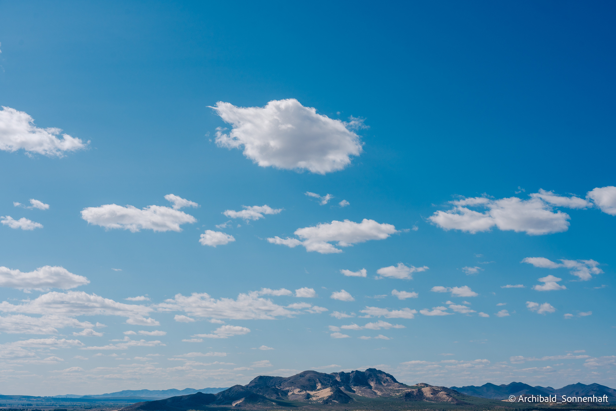 Inner Mongolia, Yulongsha. Photographer in Guangzhou, China. Archibald Sonnenhaft