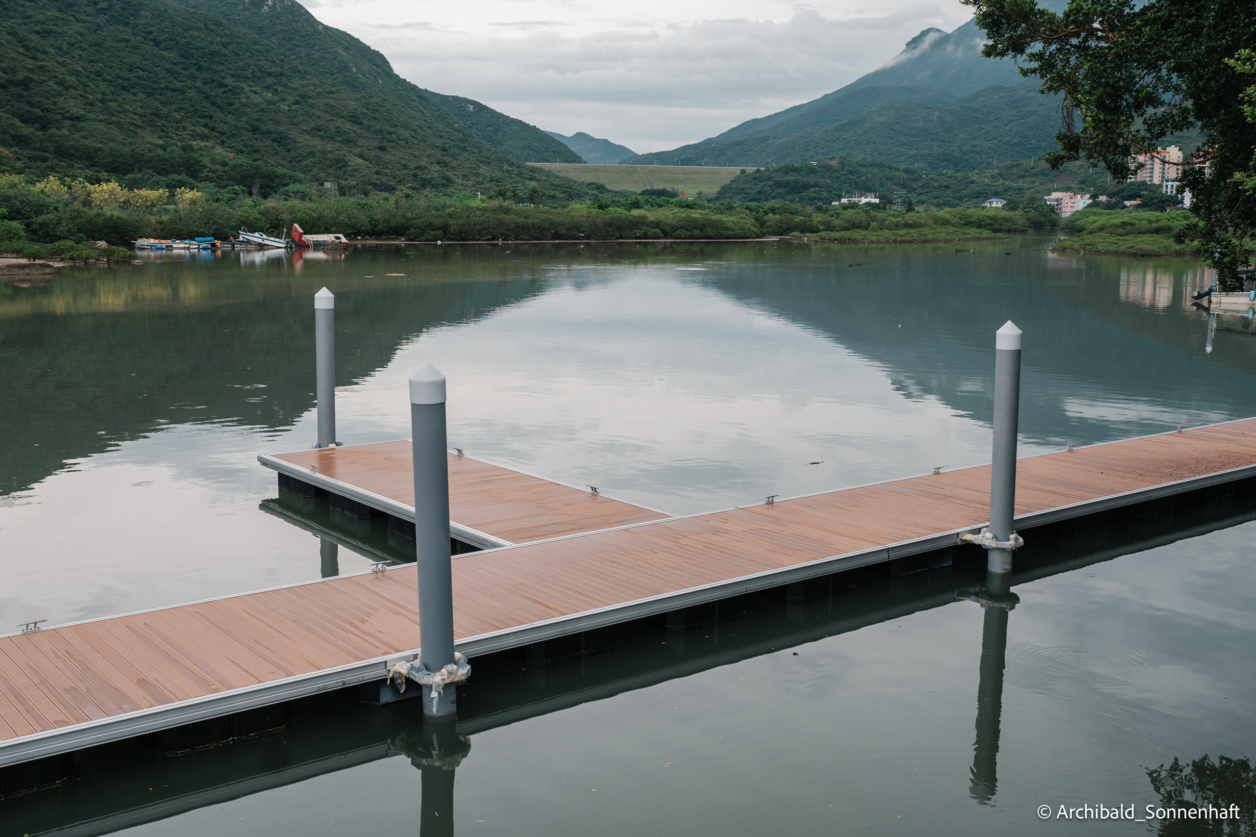 Dongchong. Photographer in Guangzhou, China. Archibald Sonnenhaft