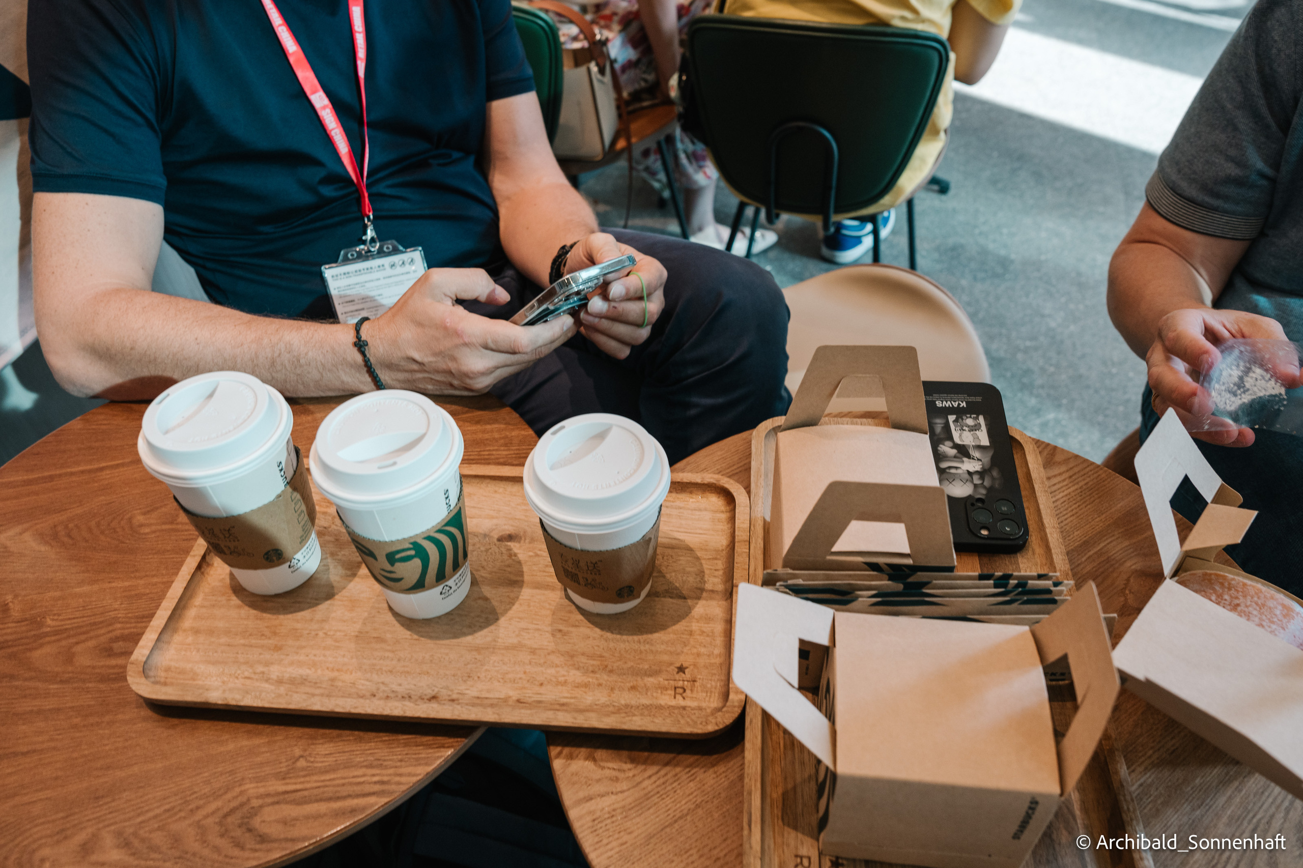 One day in Shanghai. Photographer in Guangzhou, China. Archibald Sonnenhaft