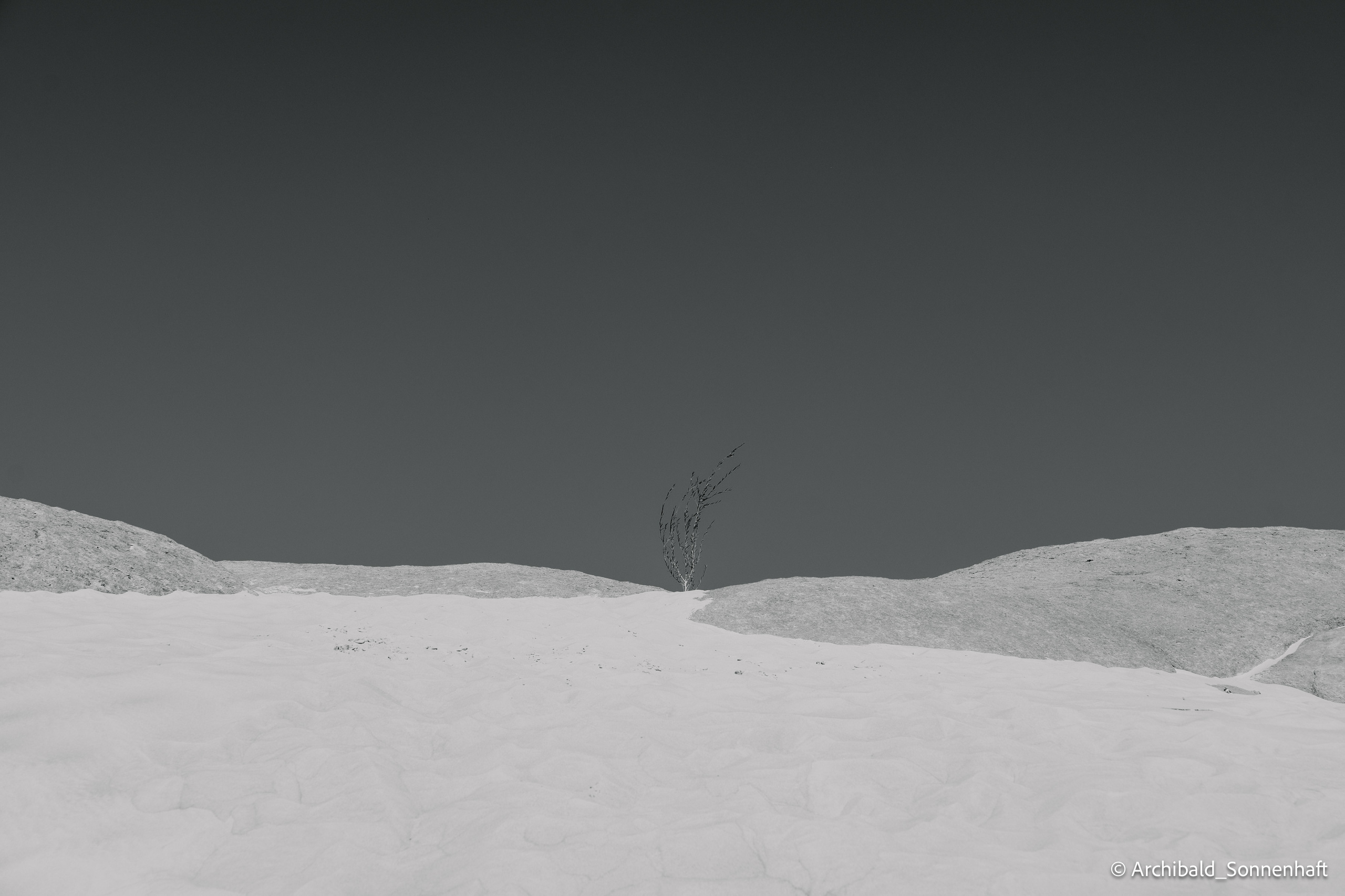 Inner Mongolia, Yulongsha. Photographer in Guangzhou, China. Archibald Sonnenhaft