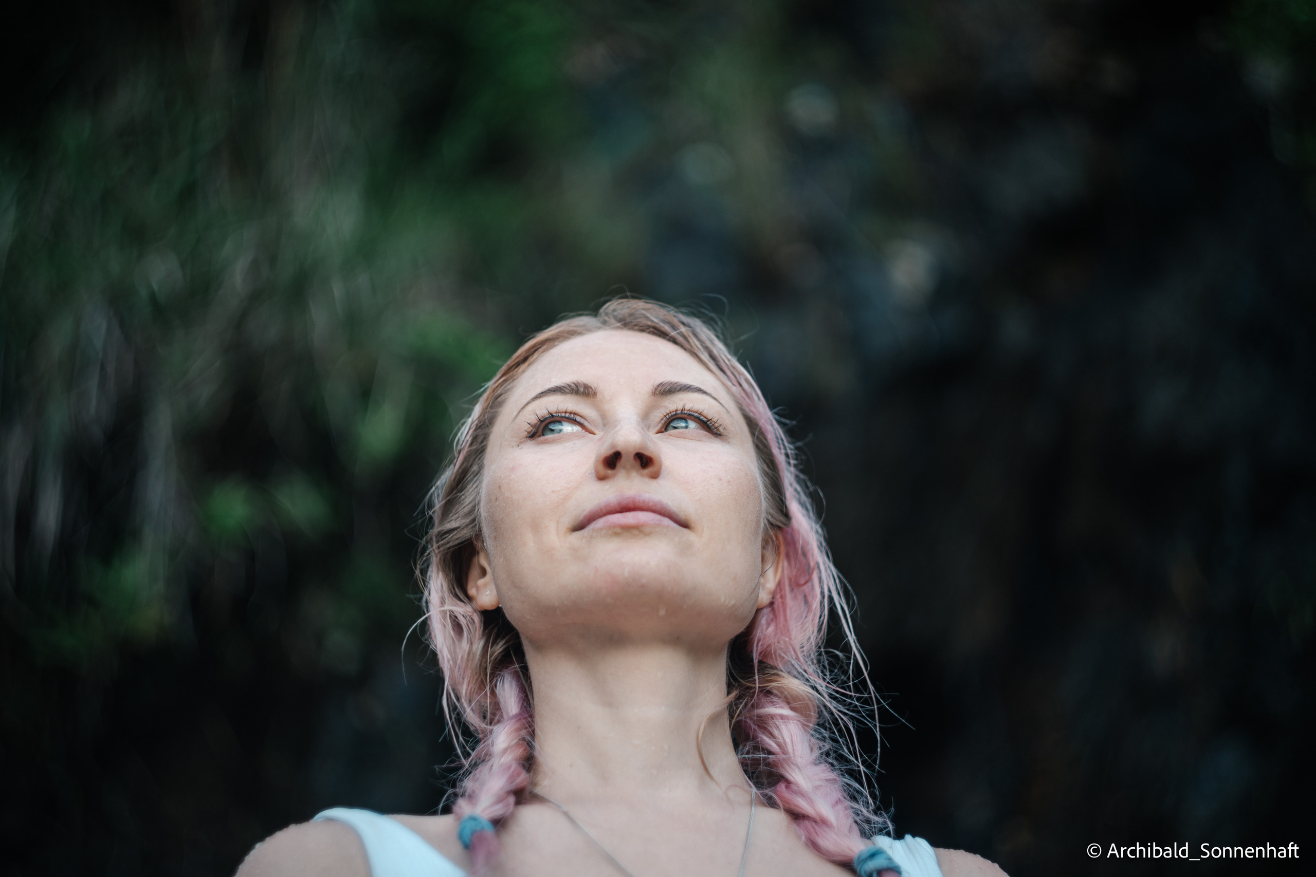 Dongchong. Photographer in Guangzhou, China. Archibald Sonnenhaft