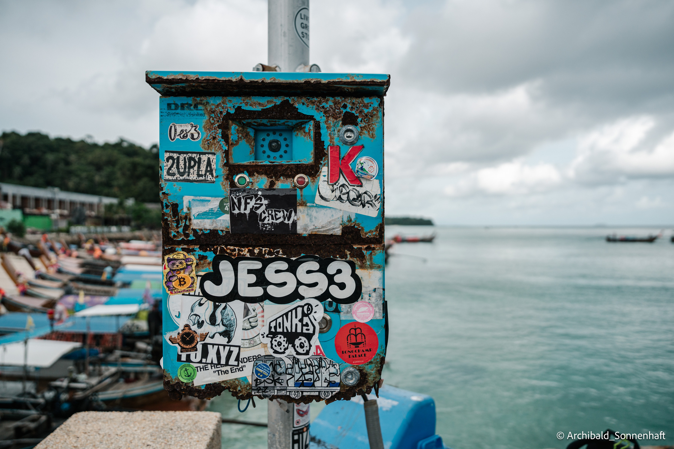 Thai Phuket to Phiphi. Photographer in Guangzhou, China. Archibald Sonnenhaft