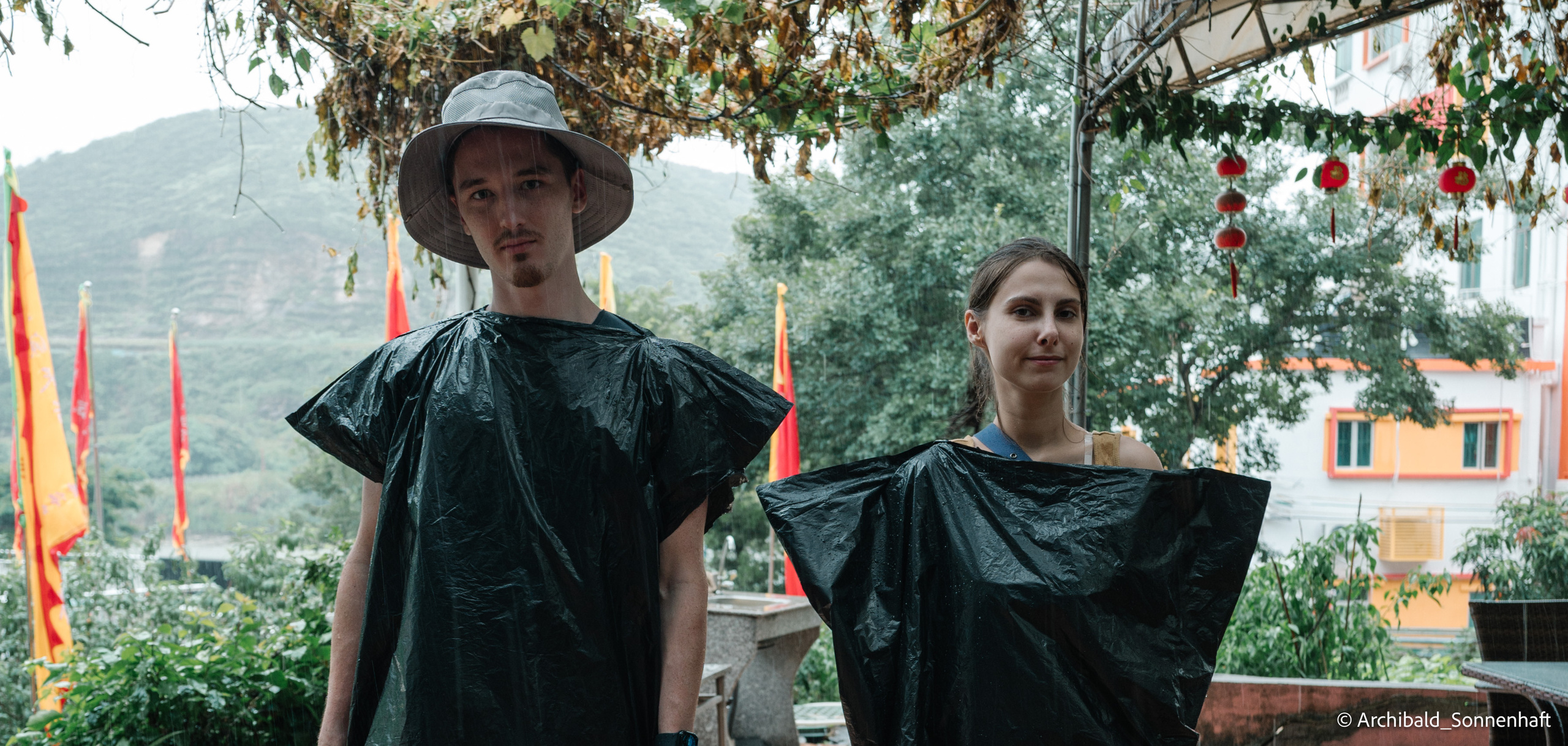 Dongchong. Photographer in Guangzhou, China. Archibald Sonnenhaft