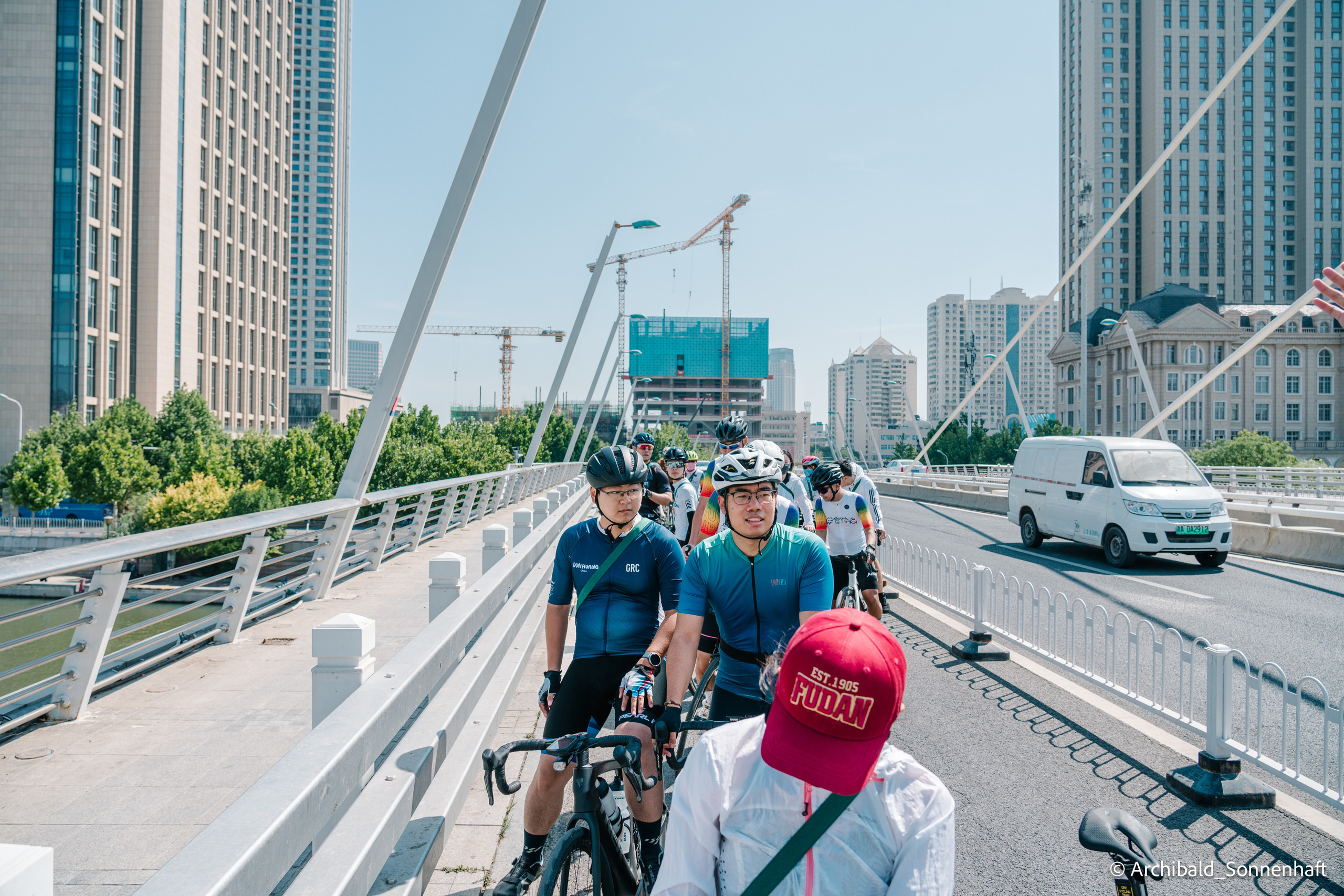 Tur de Tianjin. Photographer in Guangzhou, China. Archibald Sonnenhaft