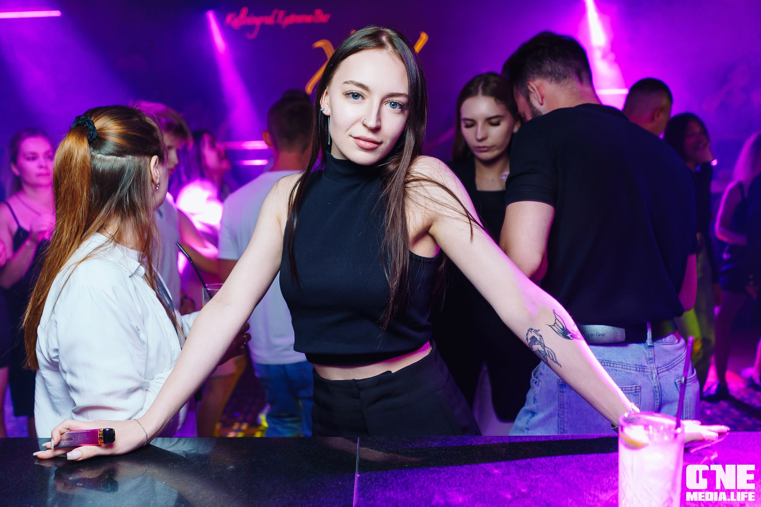 Фоторепортаж из бара XxxX. One Media Life: фоторепортажи, фотоотчеты с мероприятий и заведений