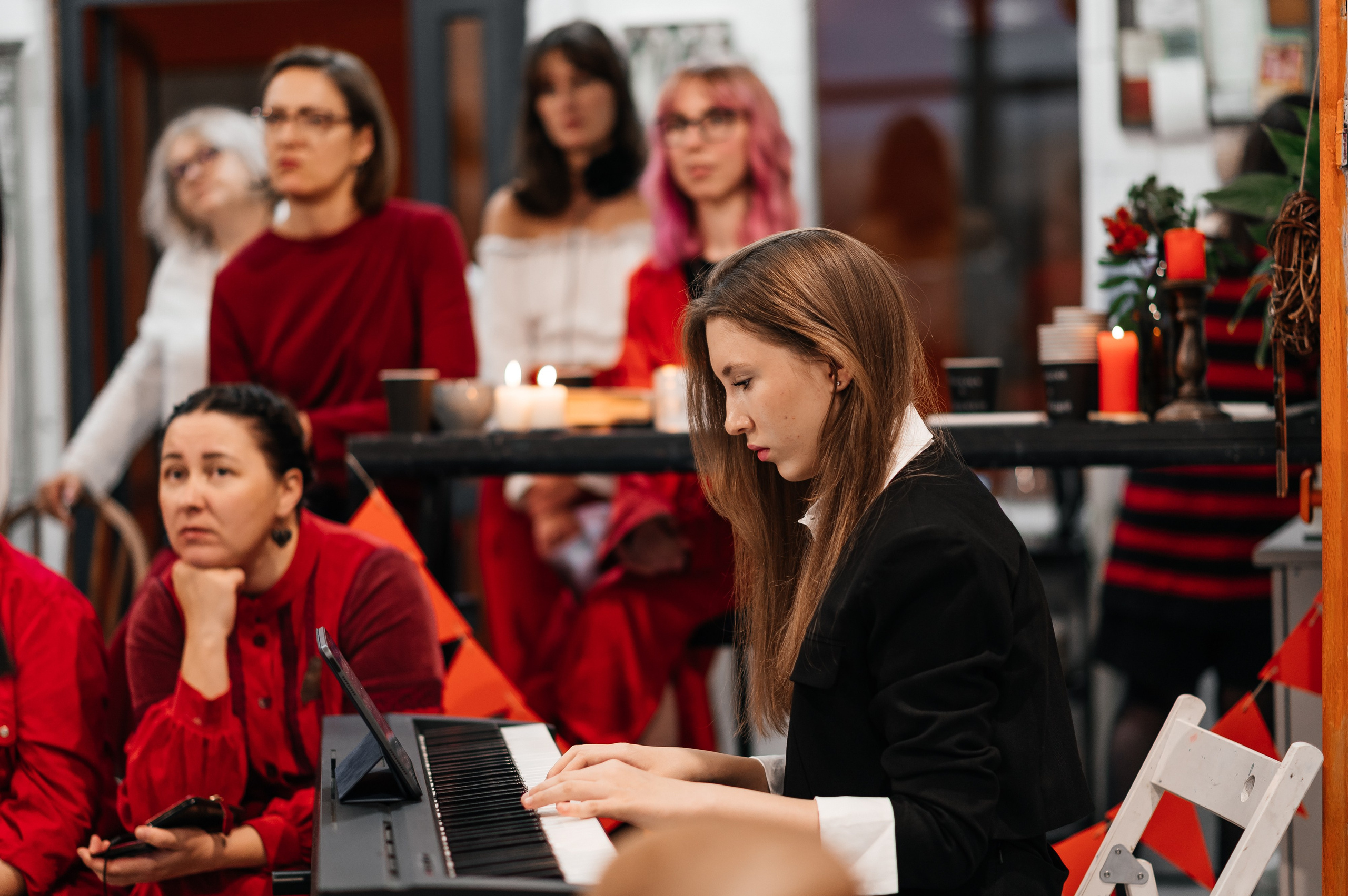 Вечер поэзии Цветаевой, клуб Читалка. Wedding and family photographer USA