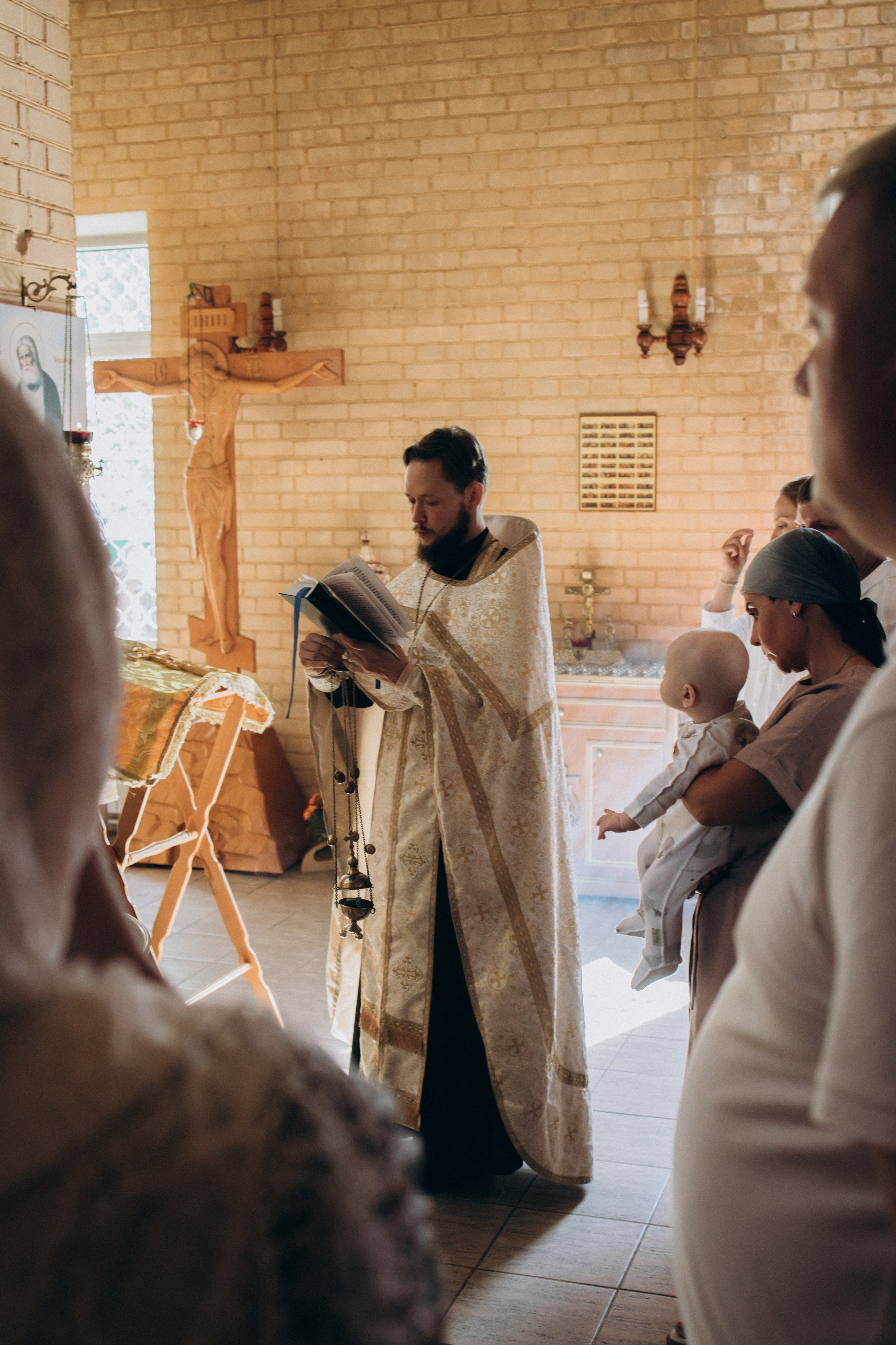 Таинство Крещения Антона в Церкви Архангела Михаила. Детский и семейный фотограф в Пушкино, Мытищи, Москва Сергеева Светлана