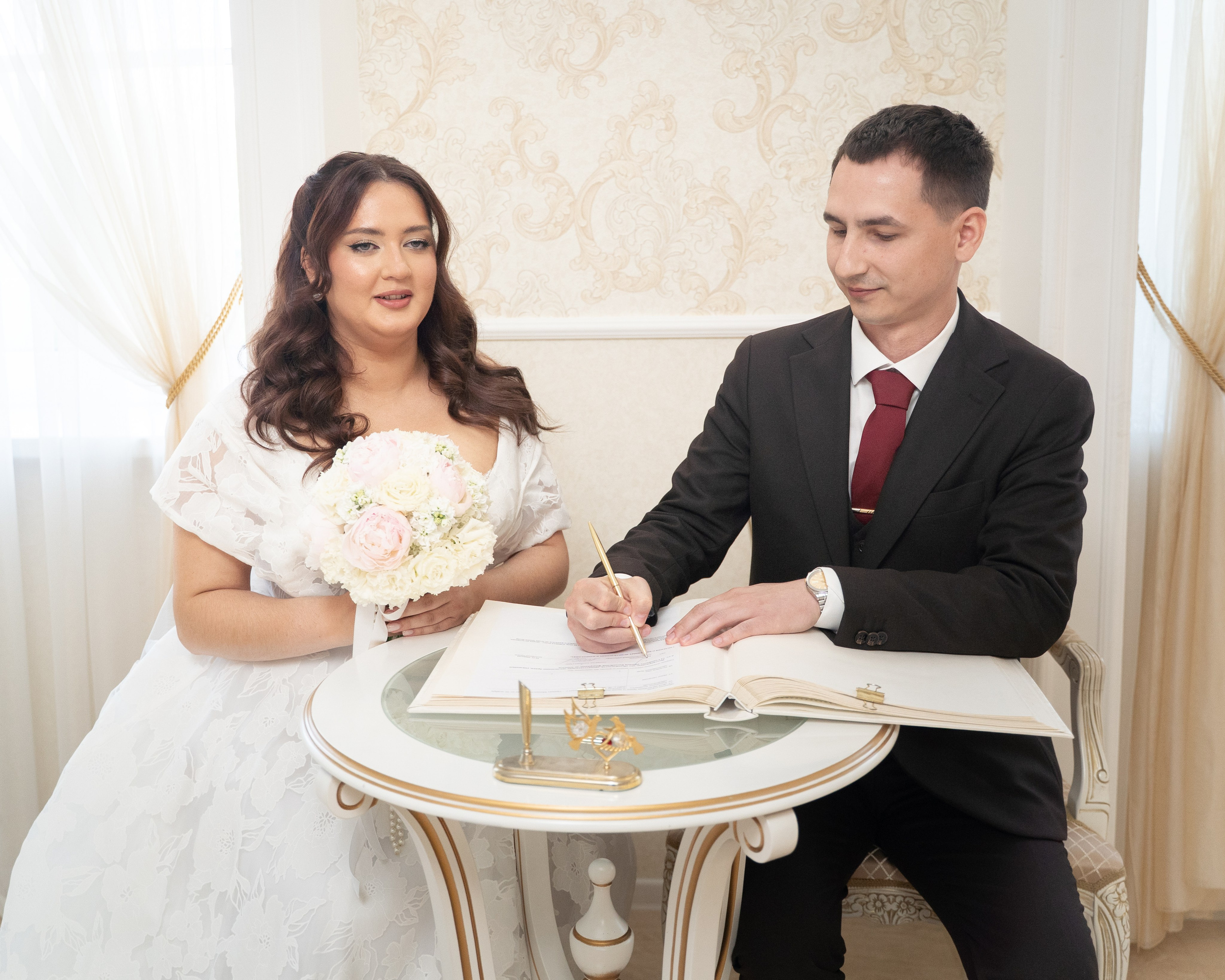 История в ЗАГСе Петергофа. Professional photoartist in St. Petersburg (wedding, reportage, portrait, model book, love story) Alexander Shvedov