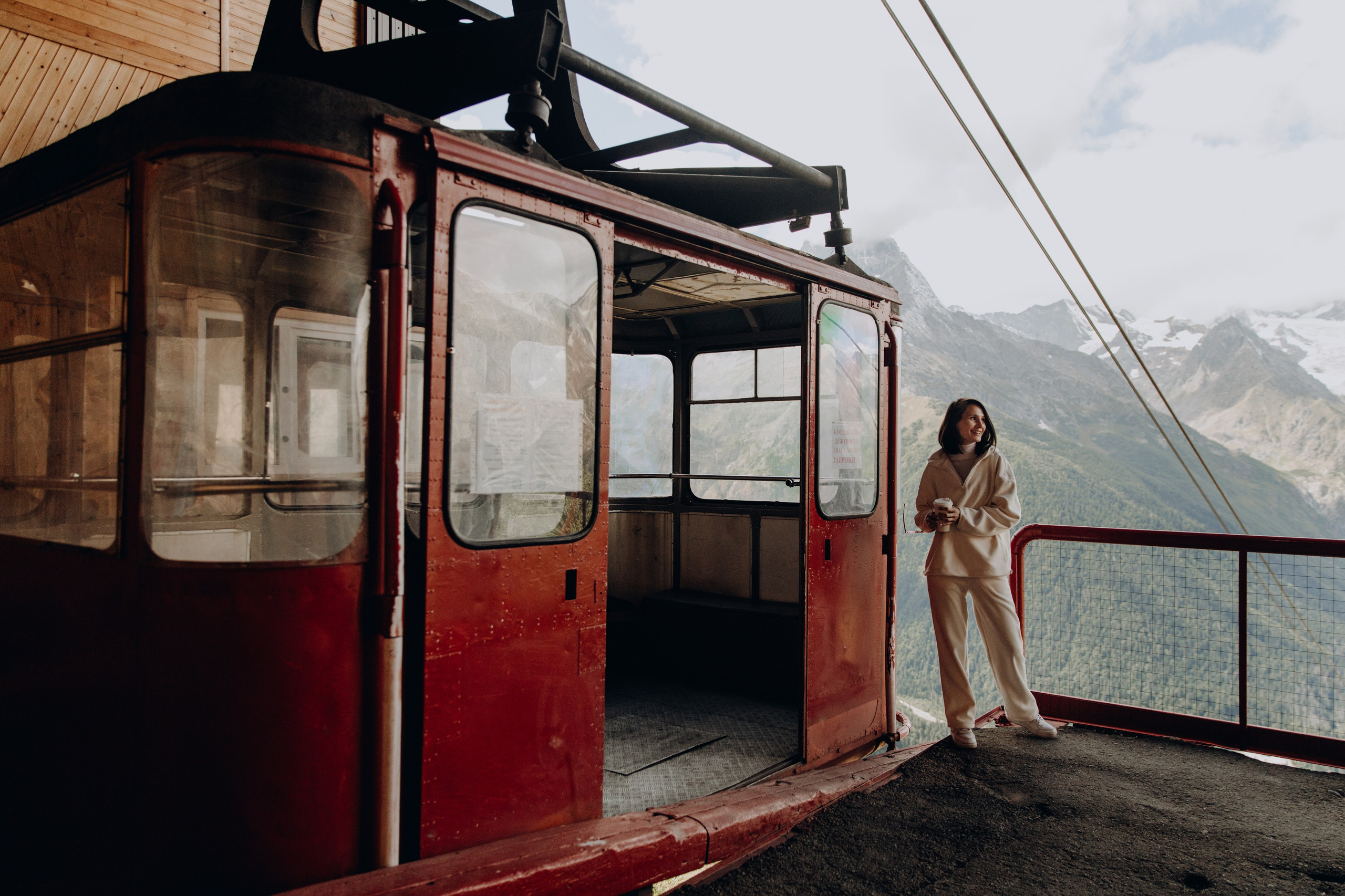 Юля с семьей, Домбай. Портфолио