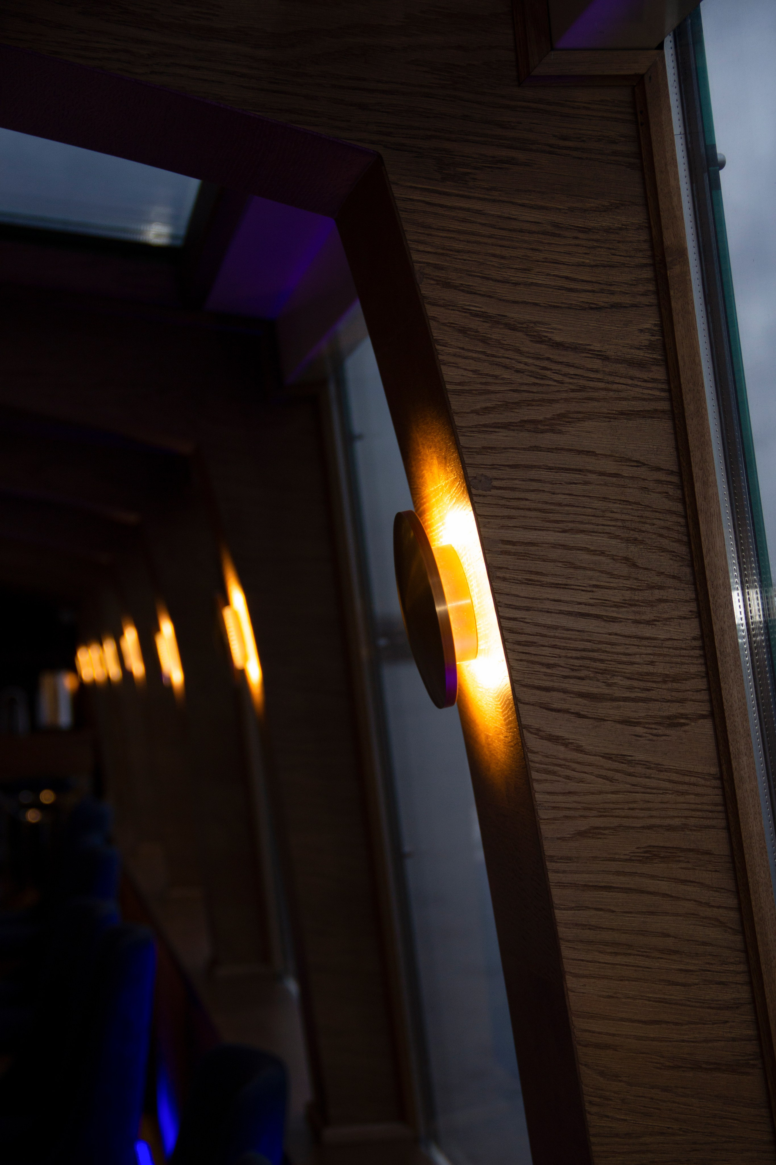 Съемка для сайта аренды катеров в Санкт-Петербурге, подготовка к свадебной прогулке по рекам и каналам. Фотограф в Санкт-Петербурге Смирнова Диана