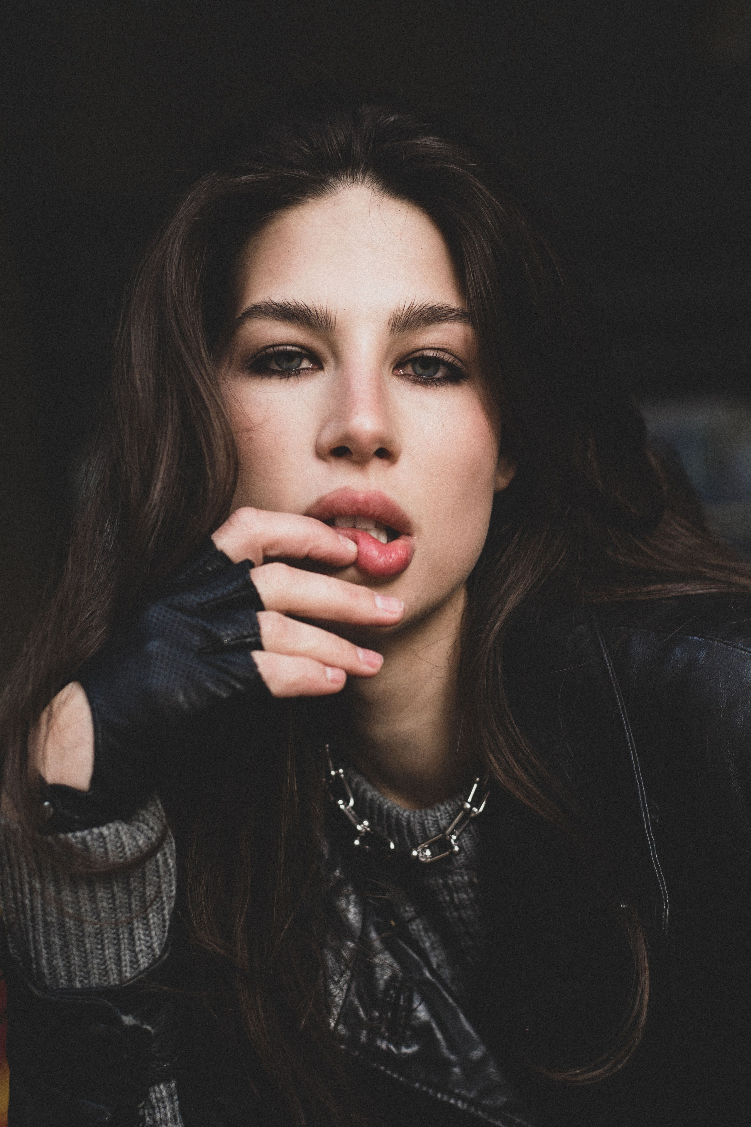 Злата. Женский портрет в городе. Портретный фотограф в Санкт-Петербурге Наталья Родионова