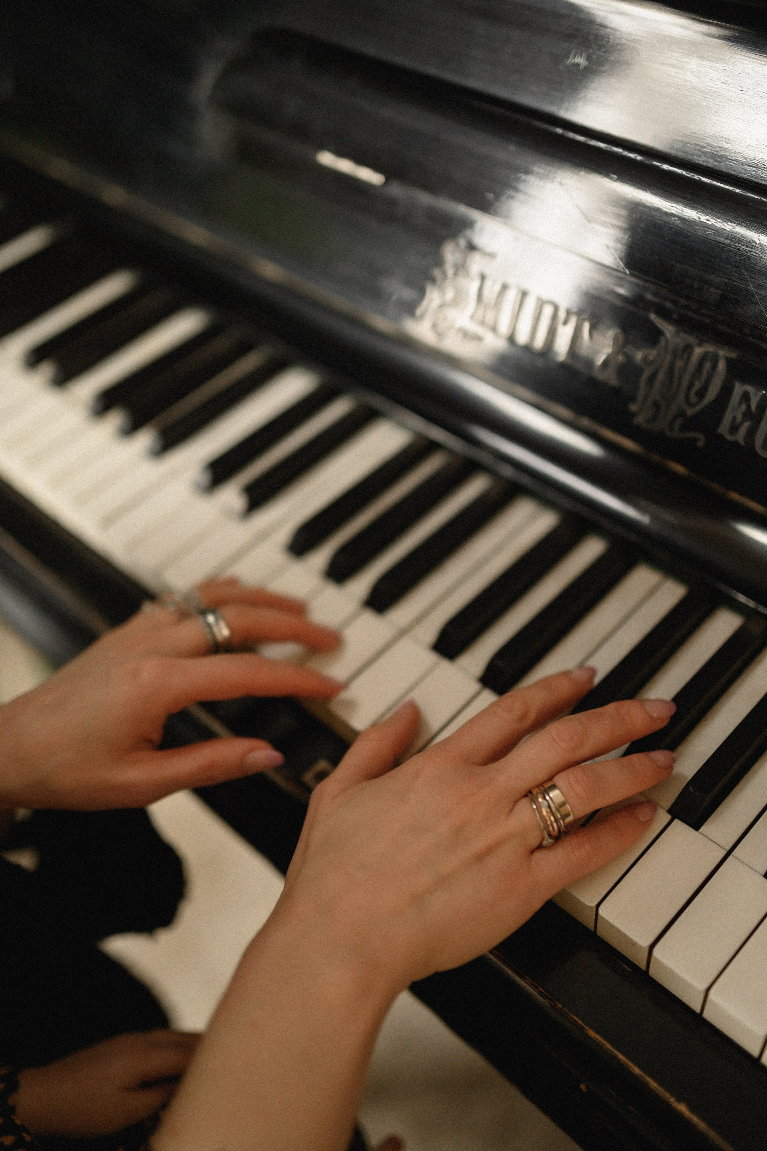 Андрей, Оля и Таисия в студии Пространство. Семейный и свадебный lifestyle-фотограф в Москве Мария Петрова