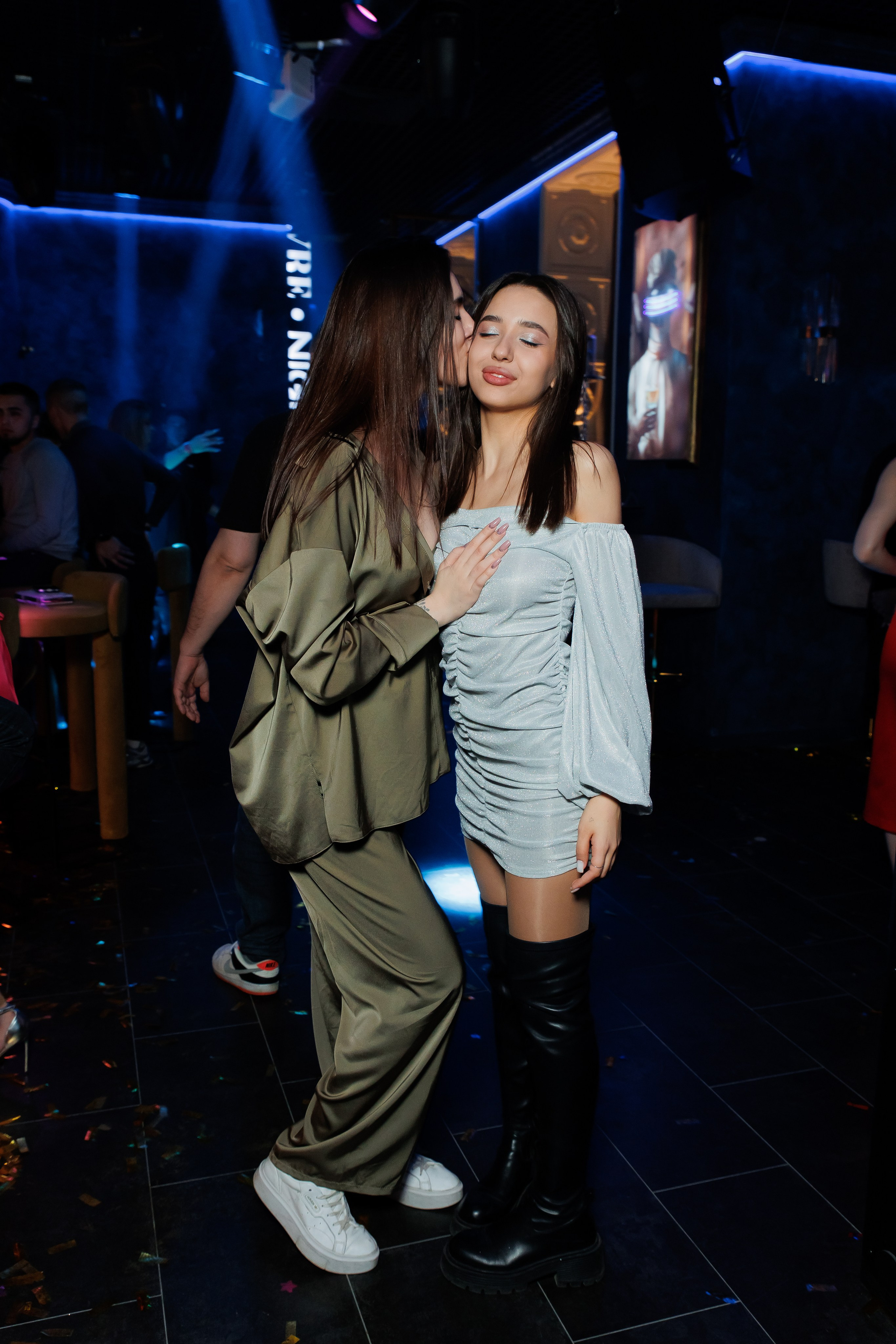 ЛУВР [Открытие Ночного клуба]. СВОИ. ФОТООТЧЕТЫ-СОБЫТИЯ-МЕСТА