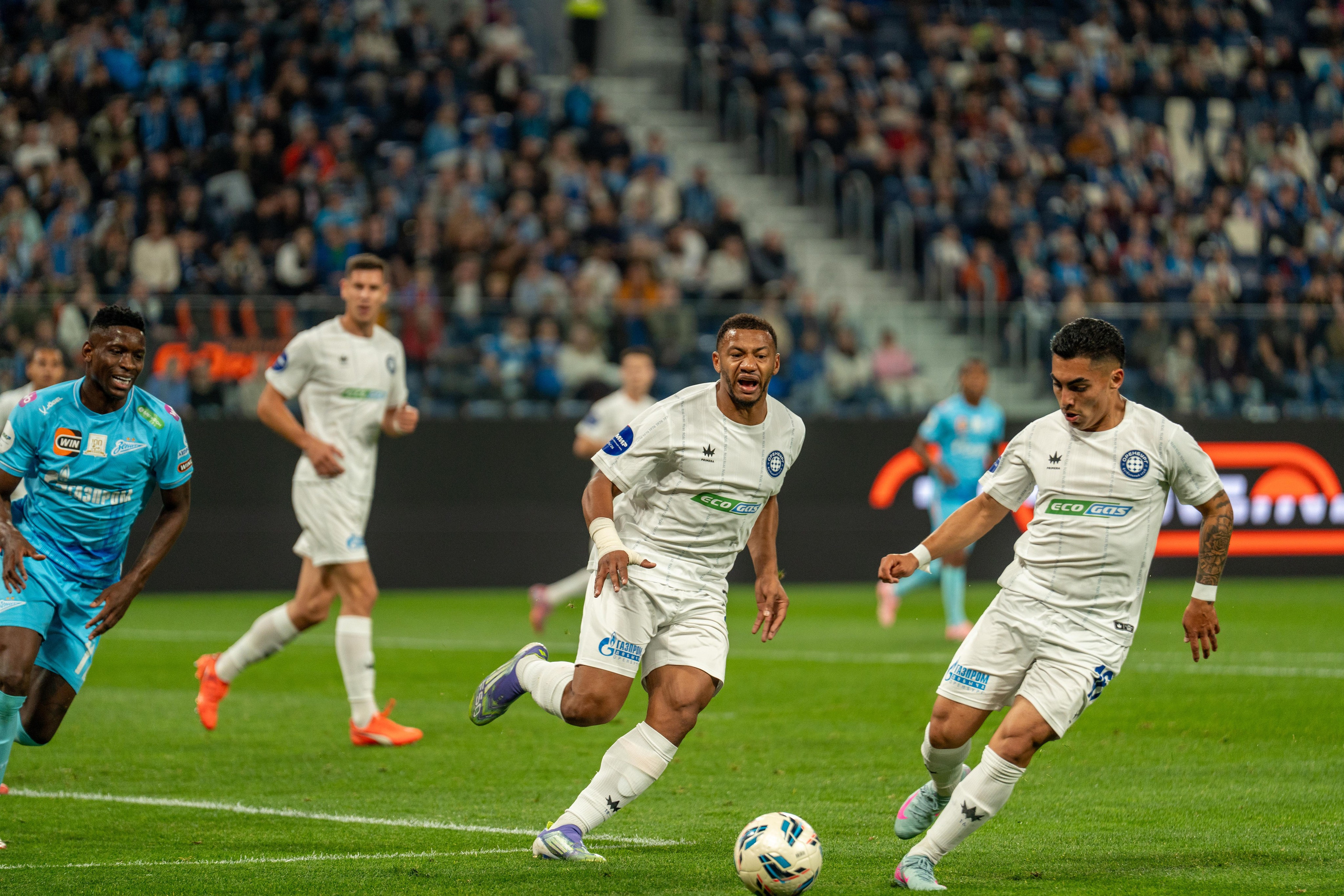 Игровой эпизод матча Зенит – Оренбург на Газпром Арене от спортивного фотографа Санкт-Петербург