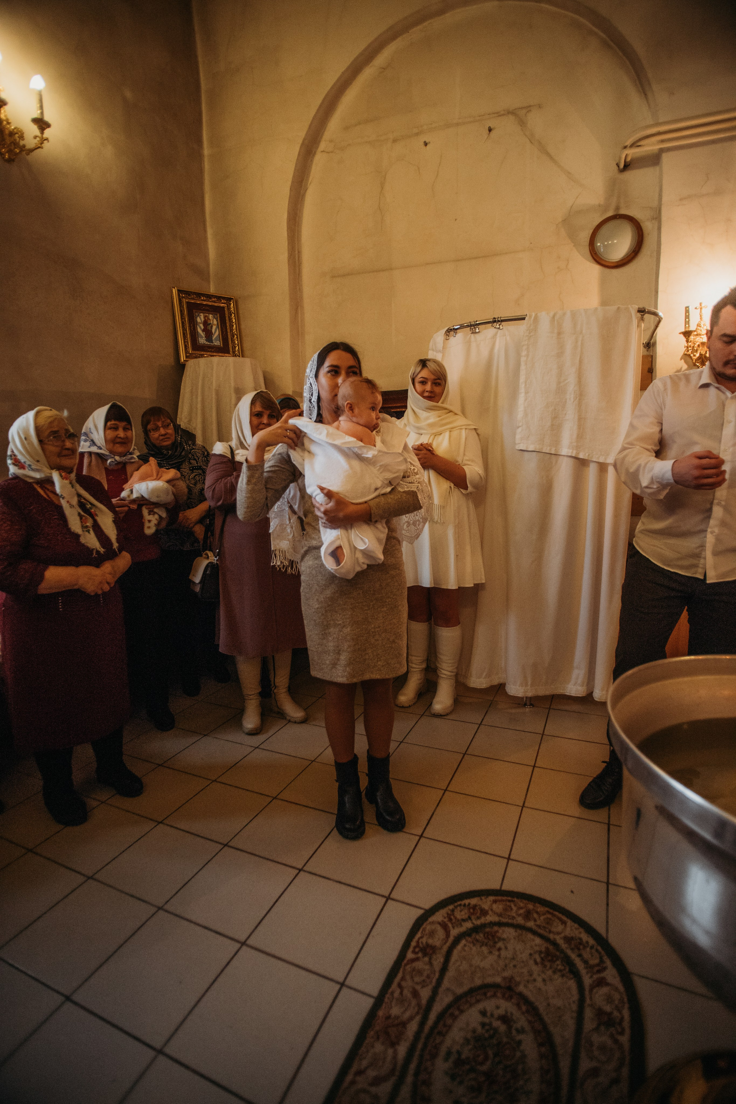 Крещение Аглаи. Венера Гайн. Репортажный фотограф  Тюмень. Обучение фотографии с 0