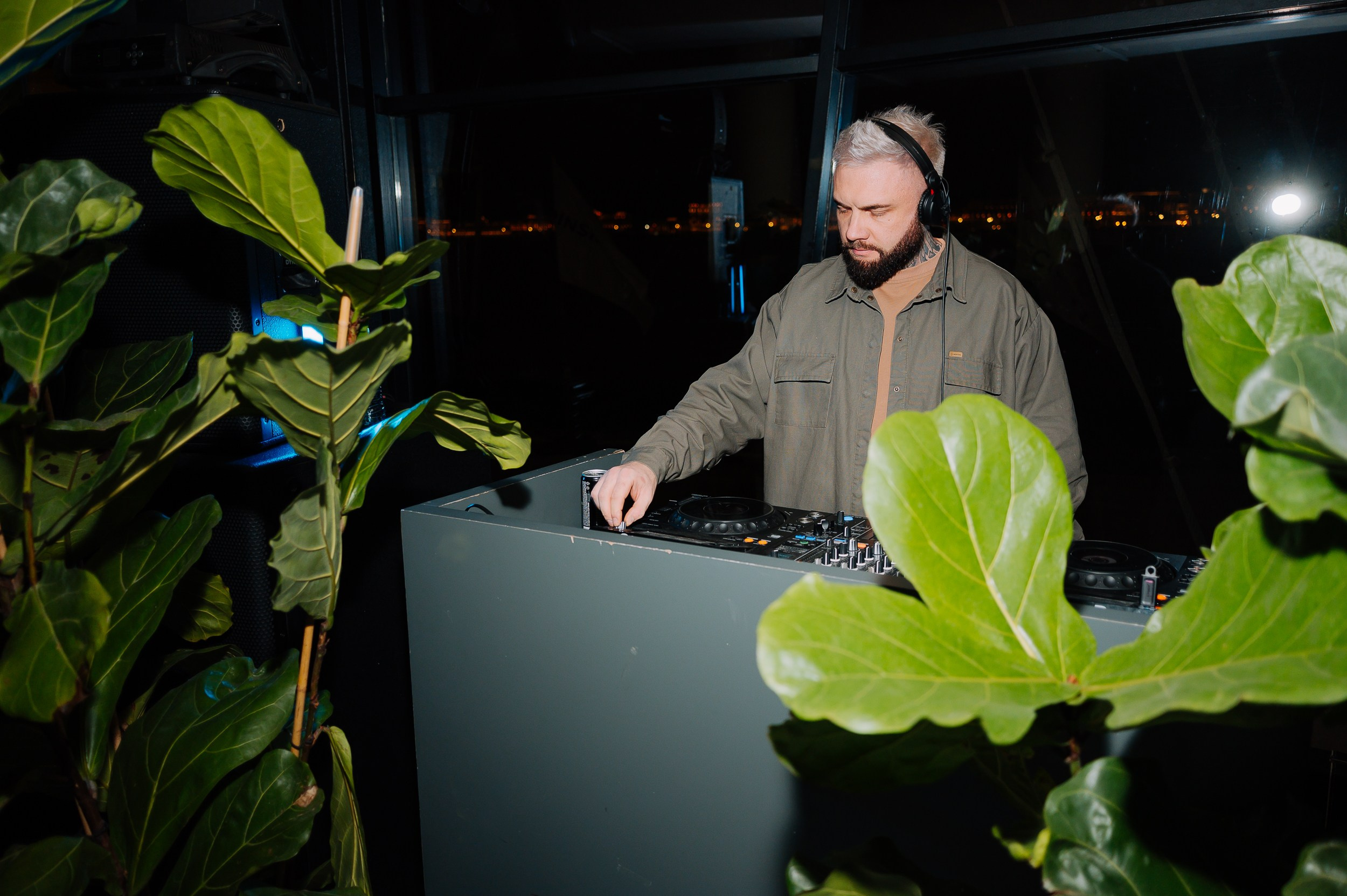 День Рождения DJ Андрей Вакуленко в Магадан. Коммерческий фотограф в Санкт-Петербурге Анна Кобзарь